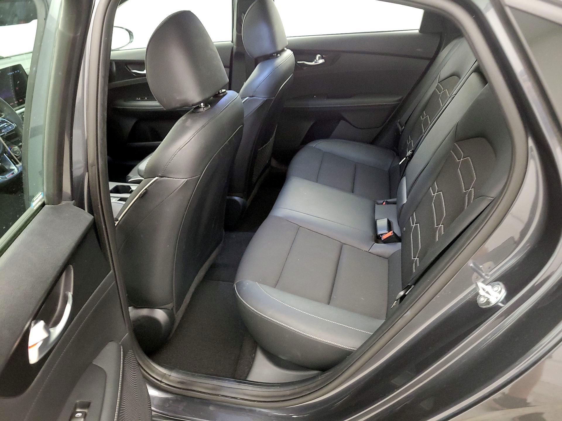 Thumbnail: 2024 Kia Forte - 20