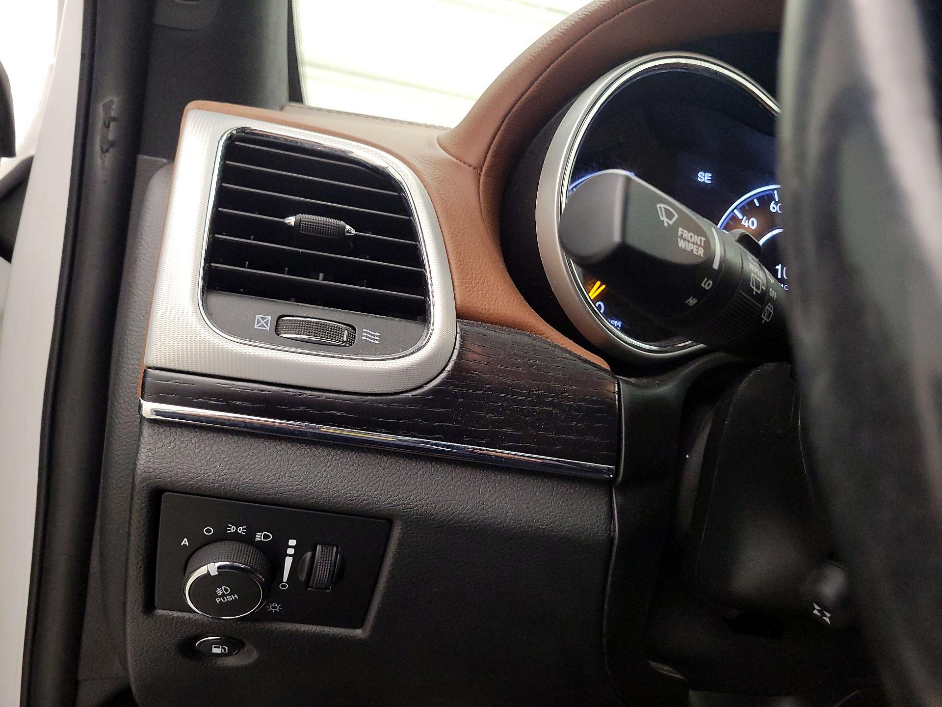 Thumbnail: 2020 Jeep Grand Cherokee - 13
