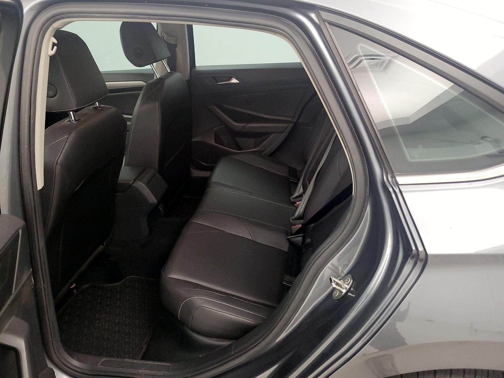 Thumbnail: 2019 Volkswagen Jetta - 20
