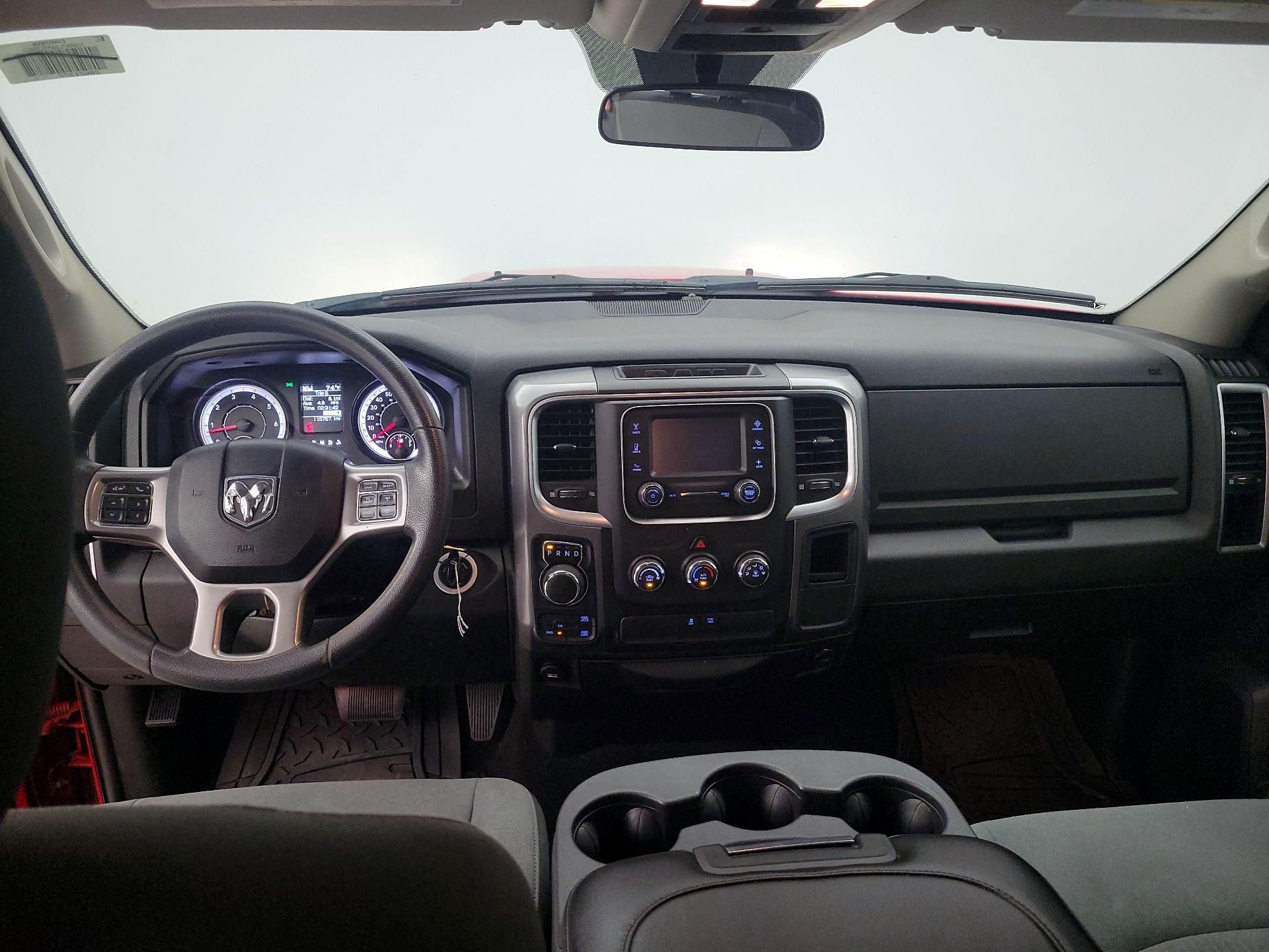 Thumbnail: 2021 RAM 1500 Classic - 9
