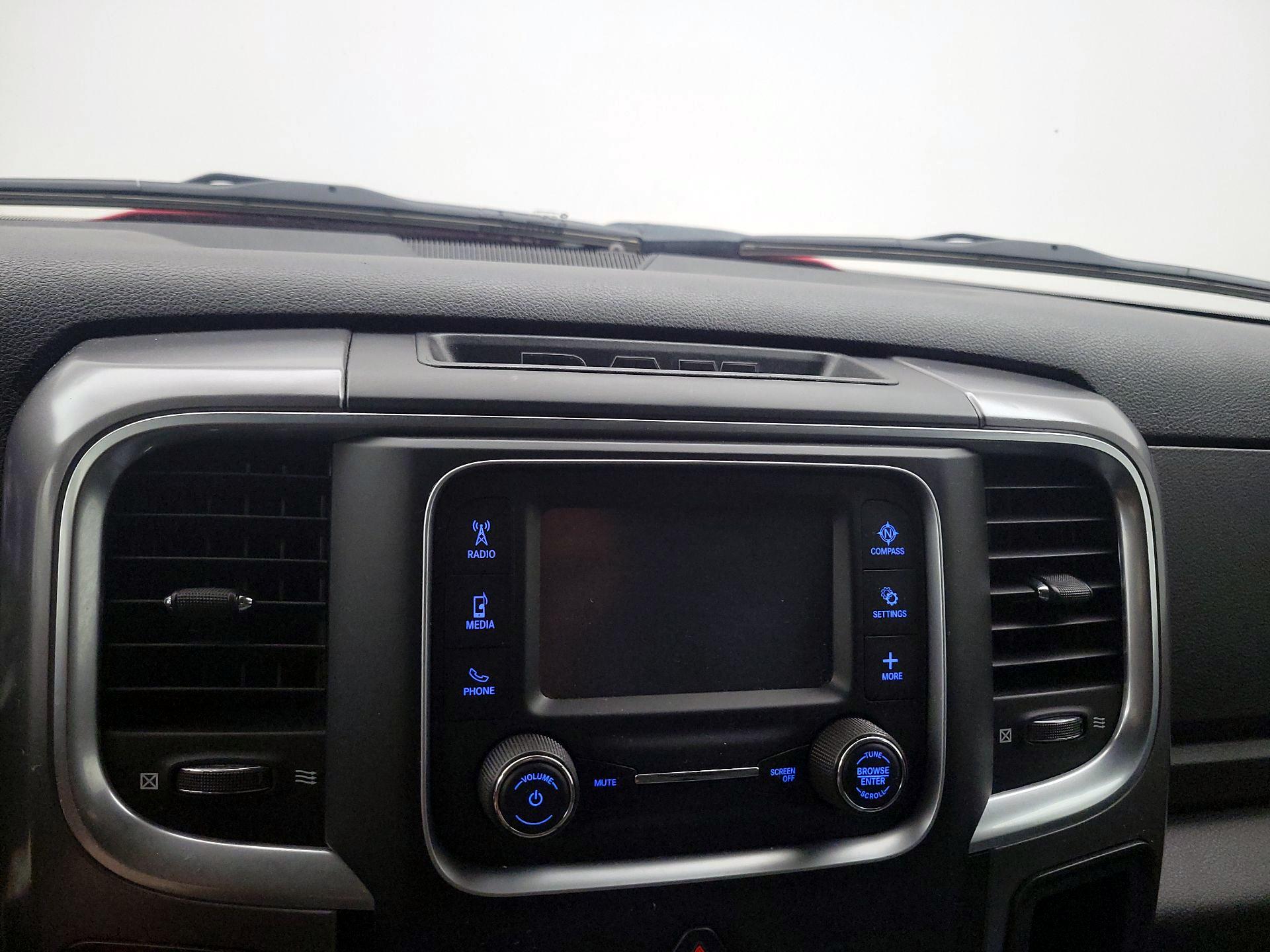 Thumbnail: 2021 RAM 1500 Classic - 16