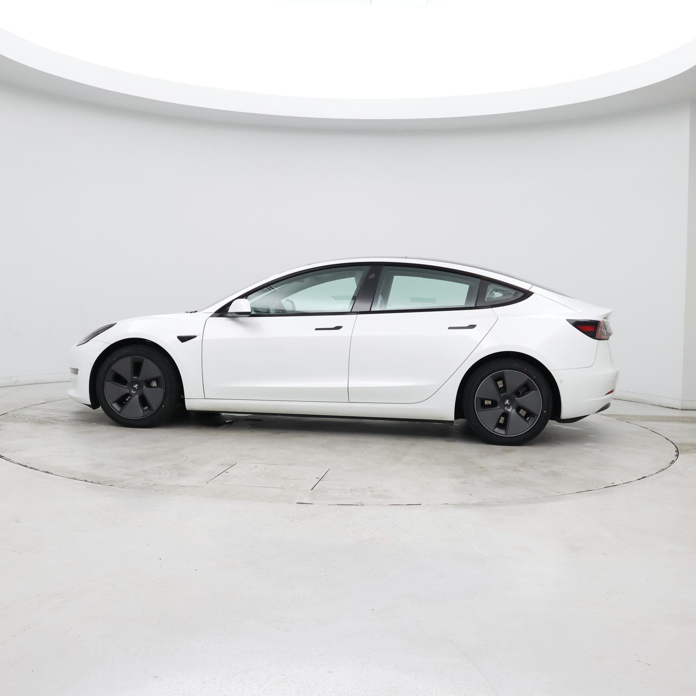 Thumbnail: 2021 Tesla Model 3 - 2