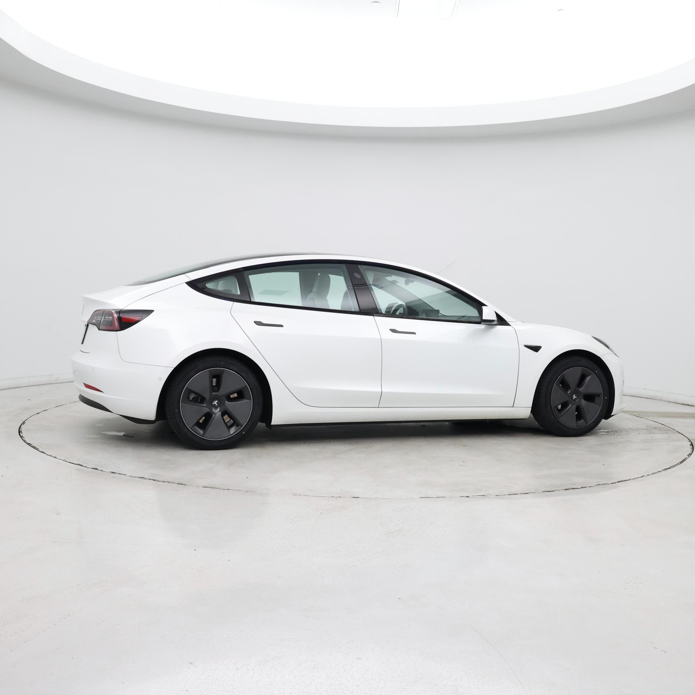 Thumbnail: 2021 Tesla Model 3 - 4