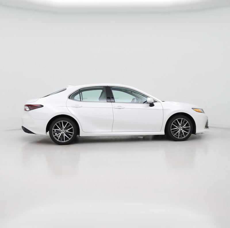 2023 Toyota Camry Hybrid XLE