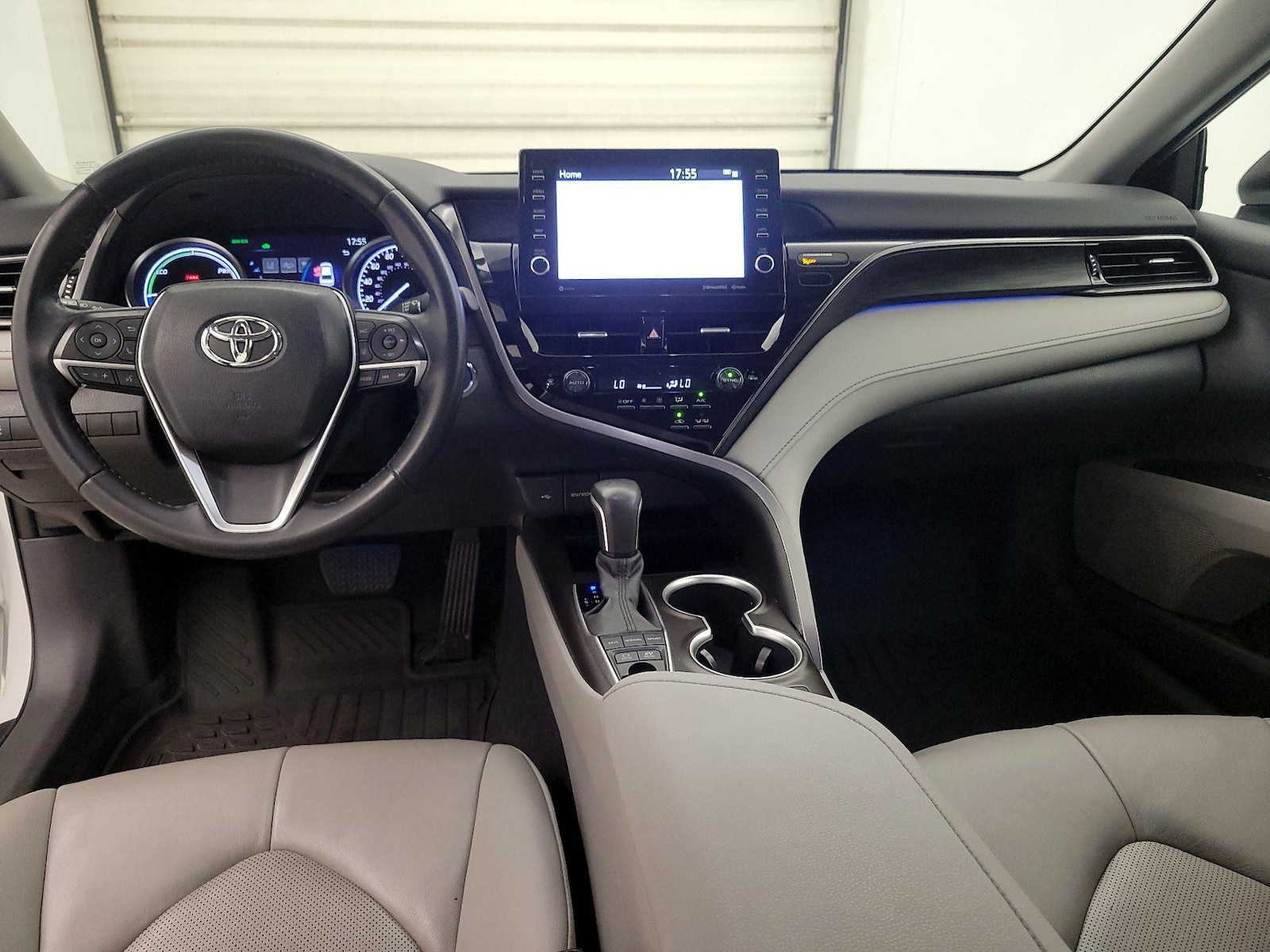 2023 Toyota Camry XLE - Photo 10