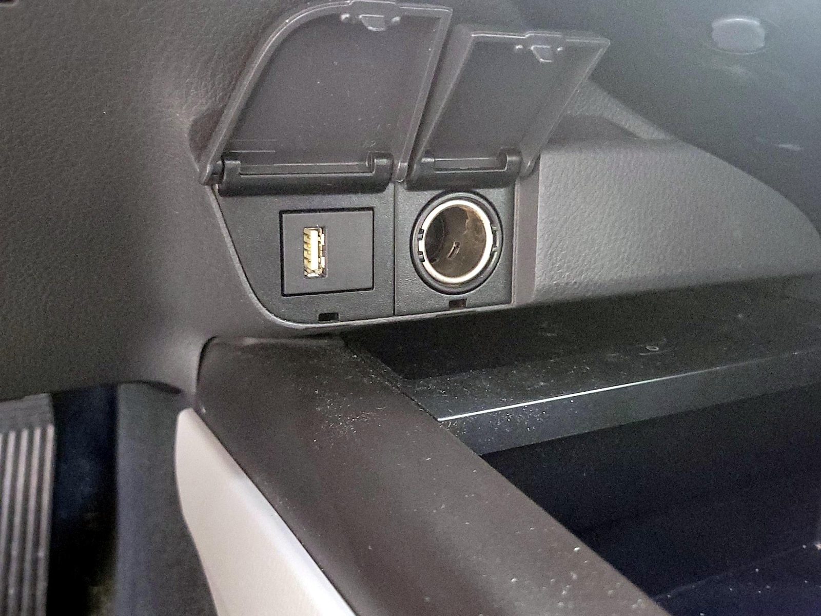 2023 Toyota Camry XLE - Photo 19