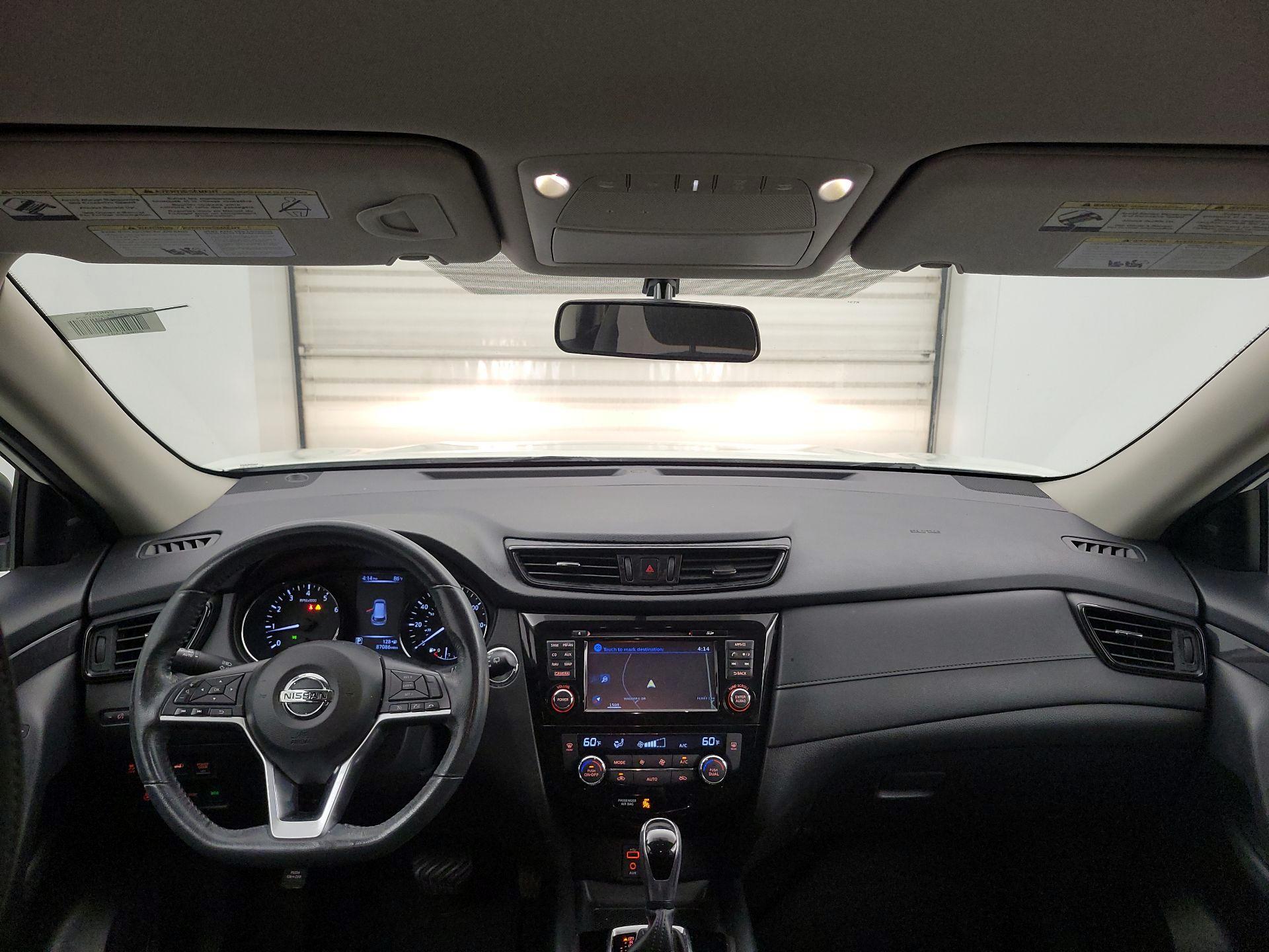 Thumbnail: 2017 Nissan Rogue - 9