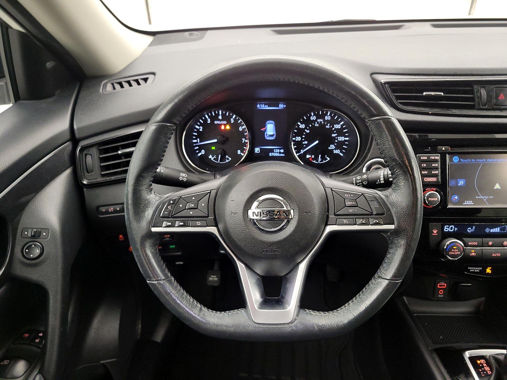 Thumbnail: 2017 Nissan Rogue - 10