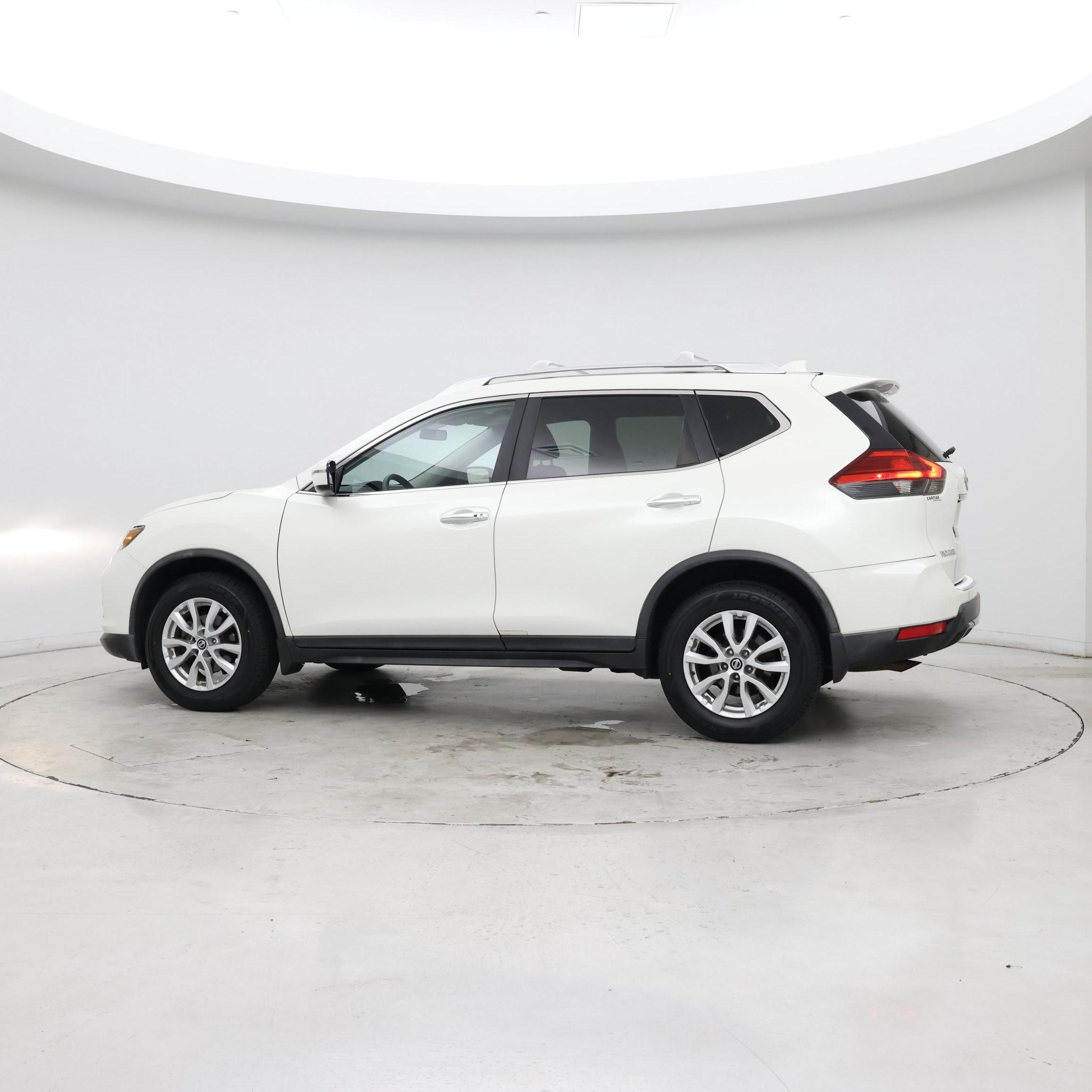 Thumbnail: 2017 Nissan Rogue - 6