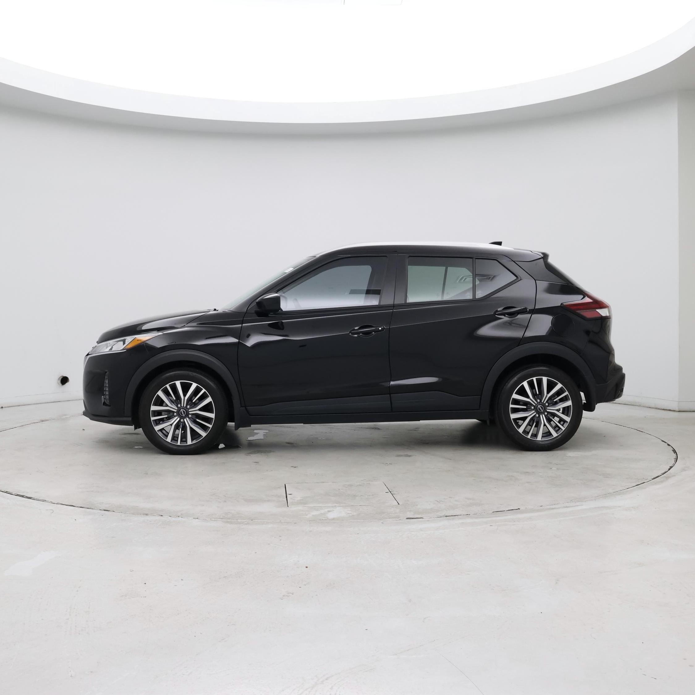 Thumbnail: 2023 Nissan Kicks - 6