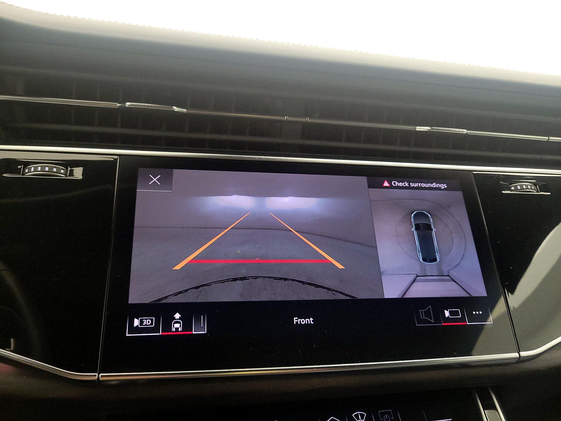 Thumbnail: 2021 Audi Q8 - 16