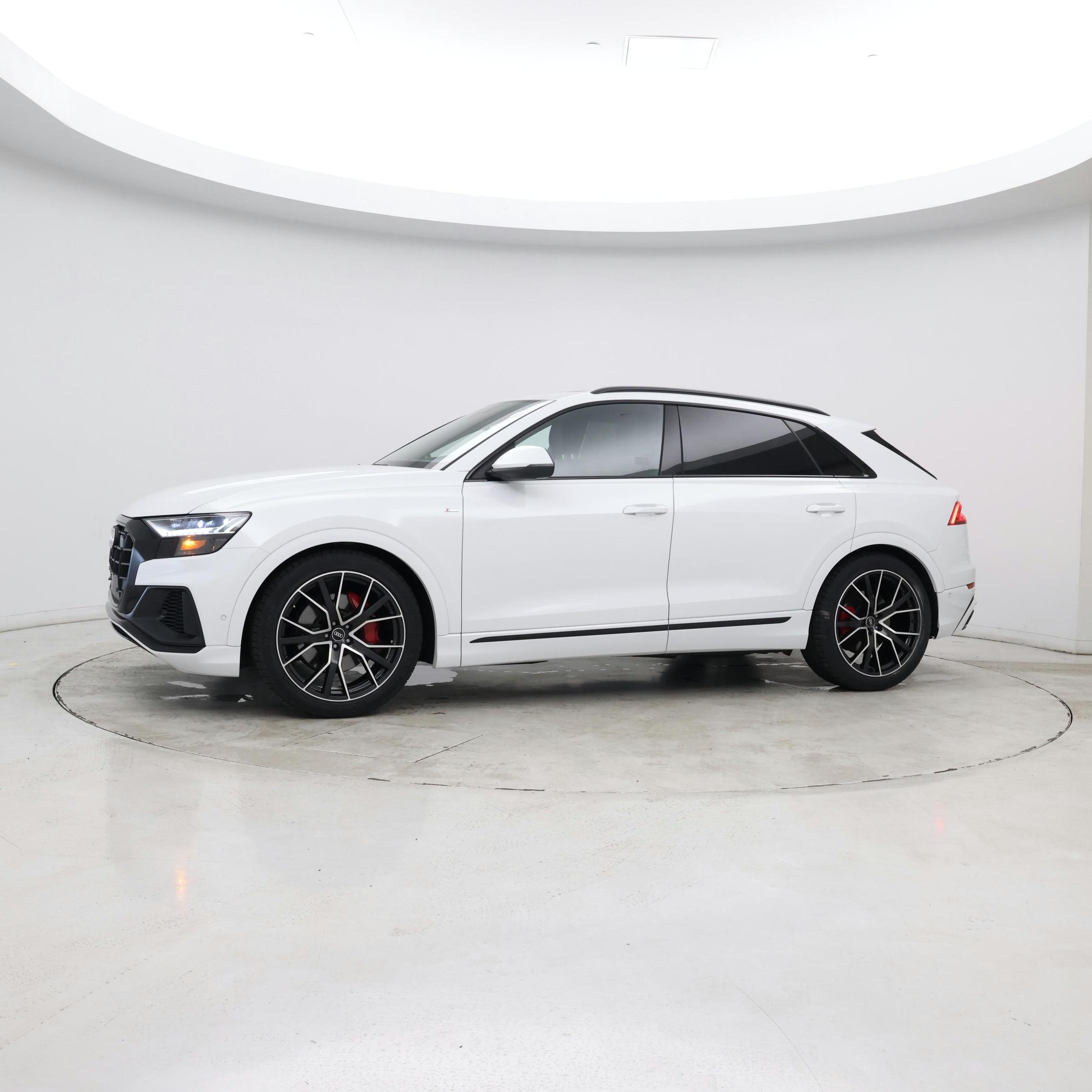 Thumbnail: 2021 Audi Q8 - 3