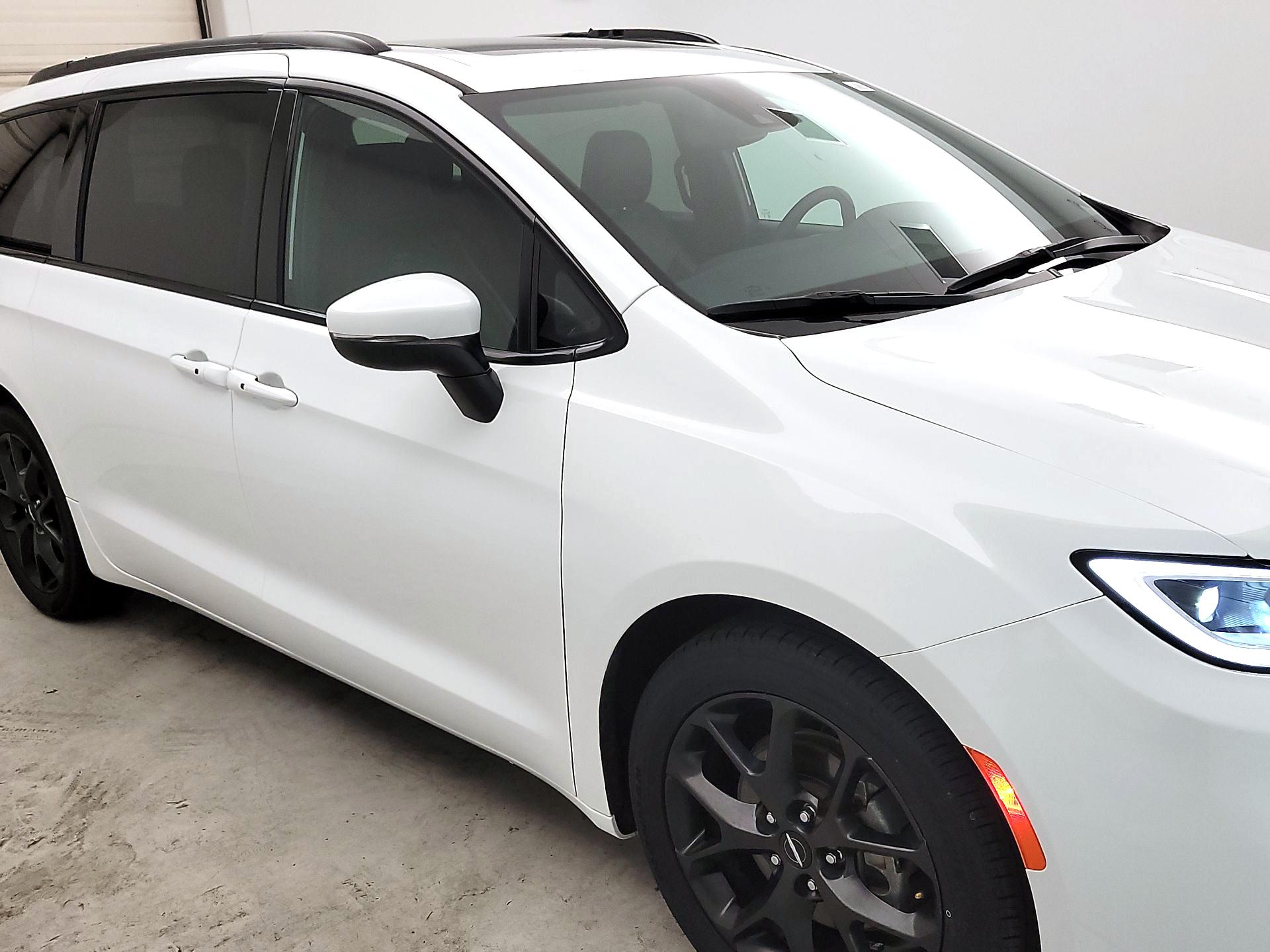 Thumbnail: 2023 Chrysler Pacifica - 1