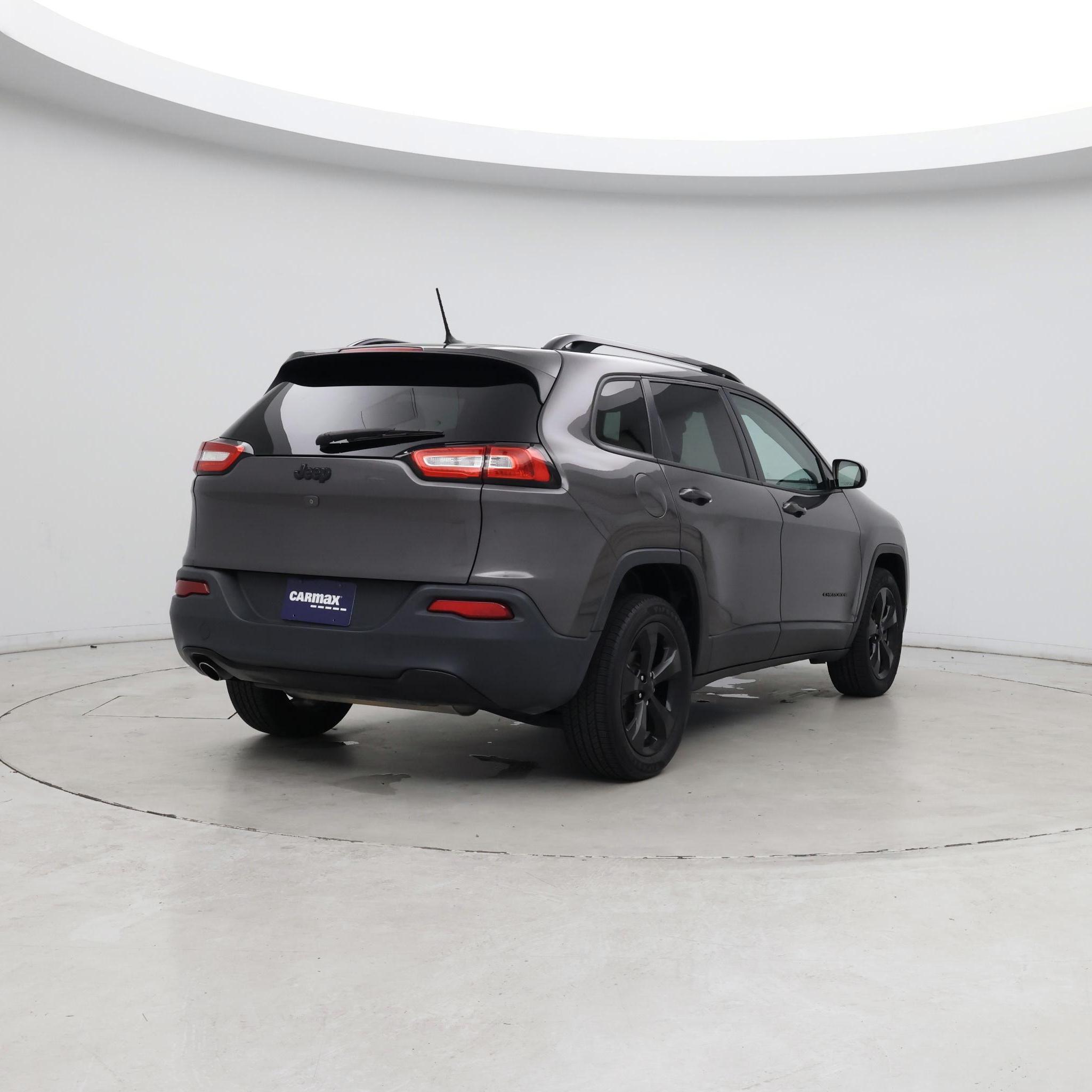 Thumbnail: 2018 Jeep Cherokee - 8