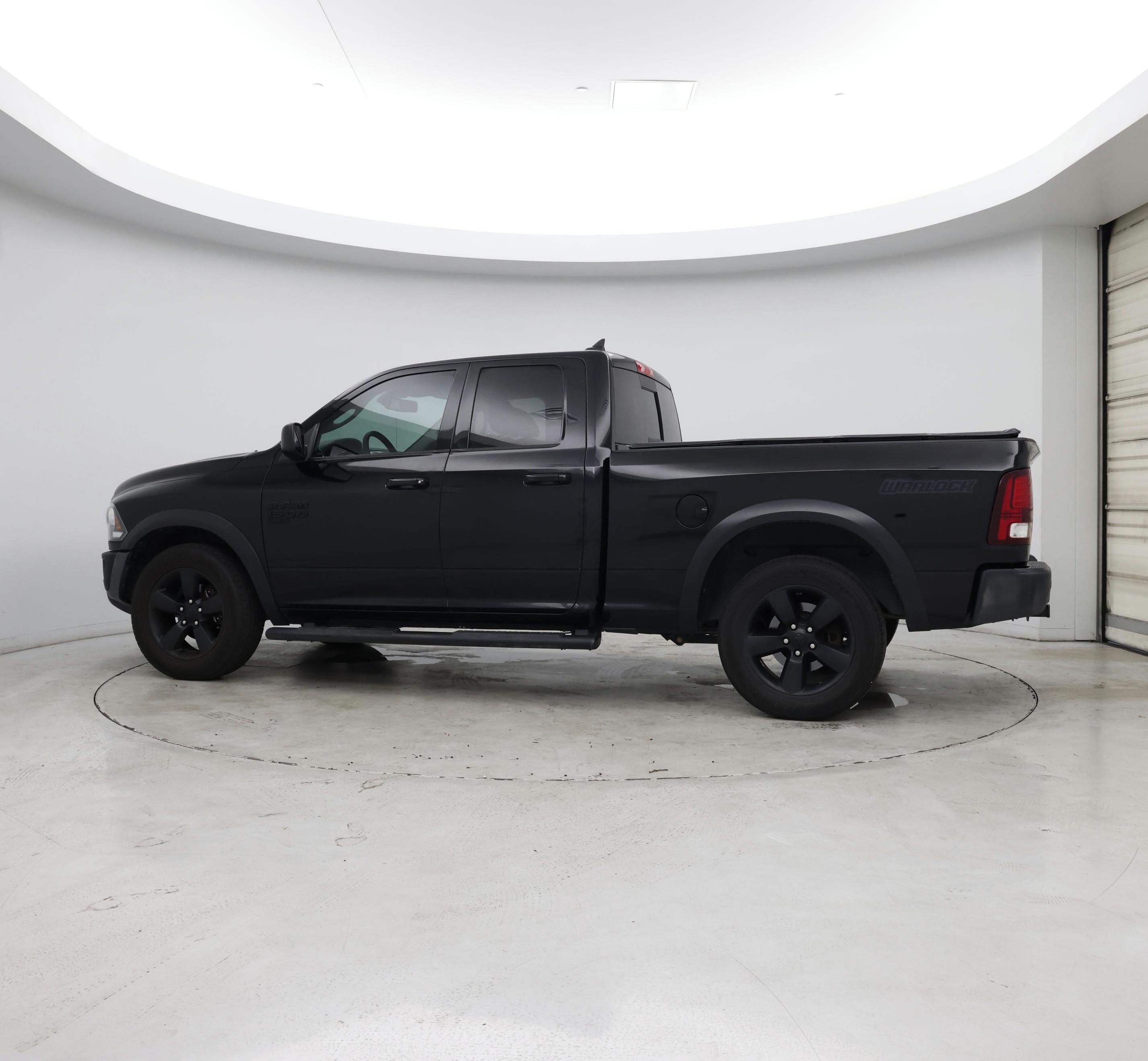 Thumbnail: 2019 RAM 1500 Classic - 3