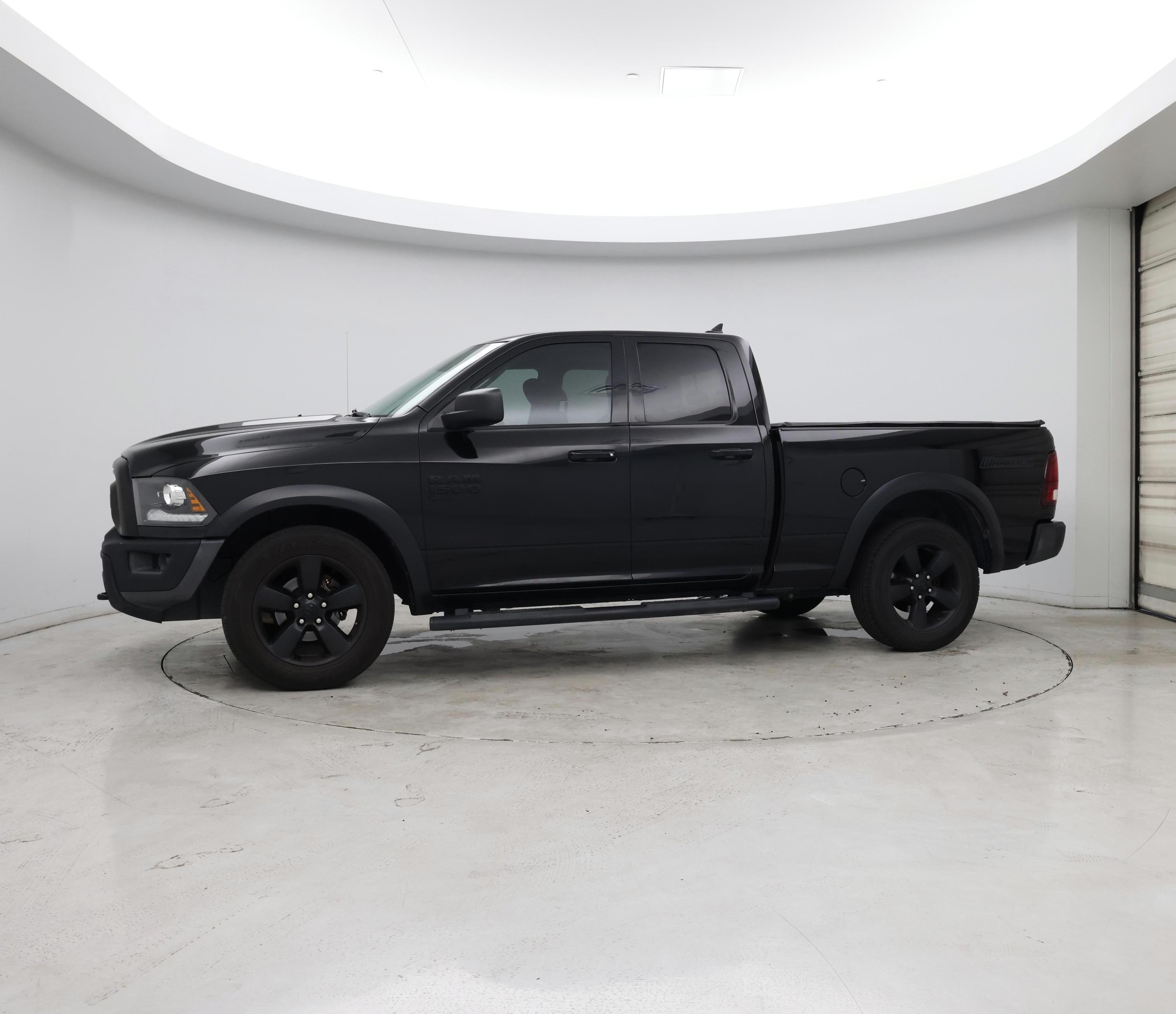 Thumbnail: 2019 RAM 1500 Classic - 4