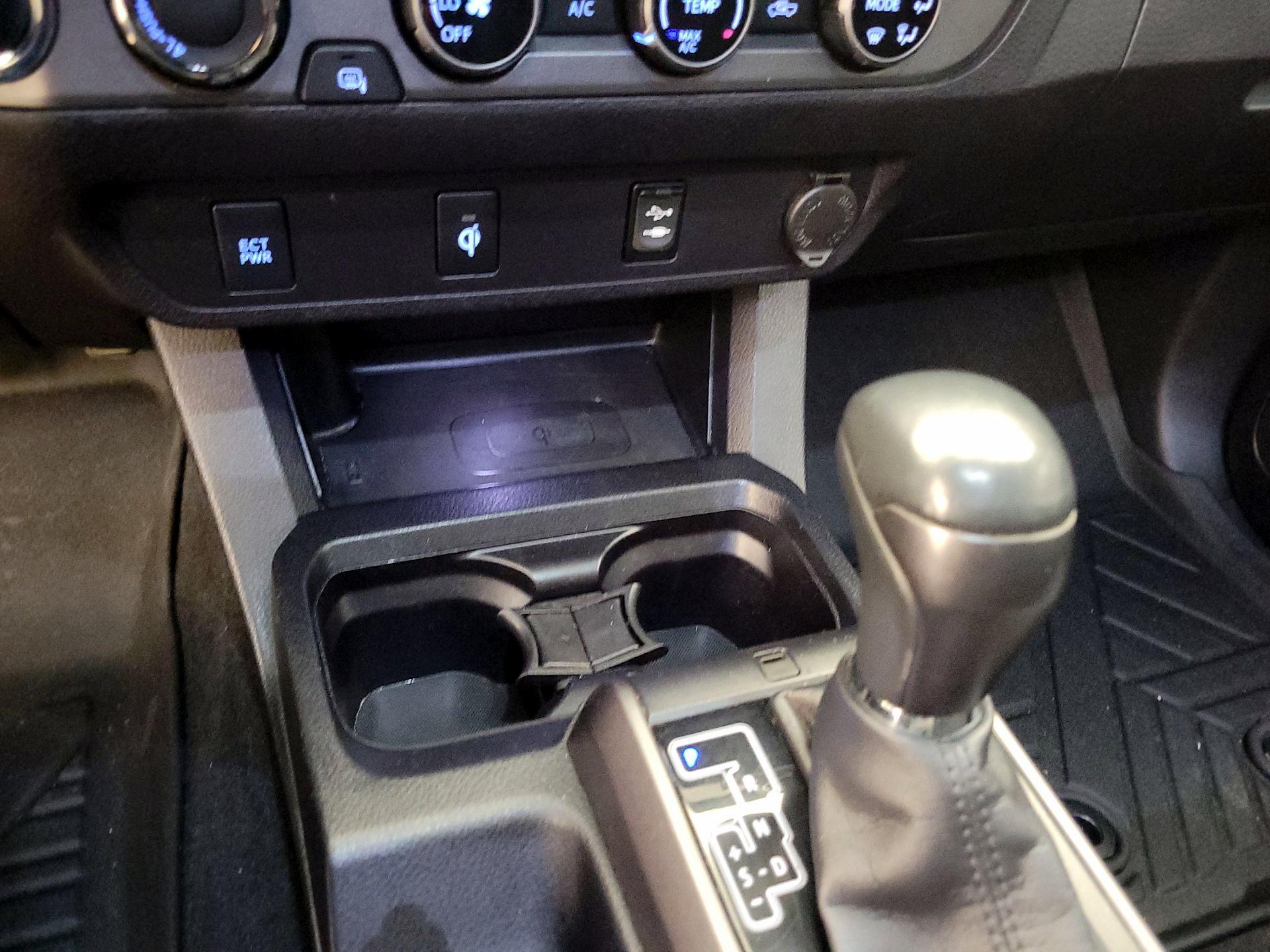 Thumbnail: 2017 Toyota Tacoma - 16