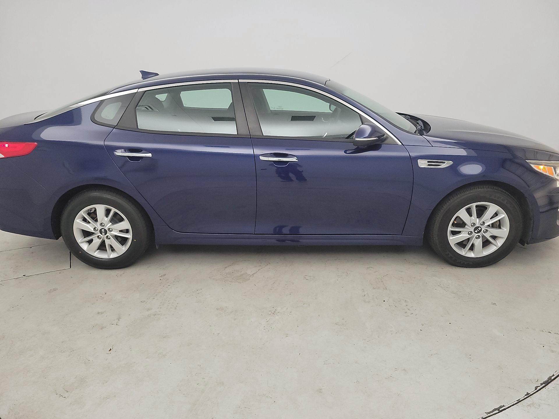 Thumbnail: 2018 Kia Optima - 4