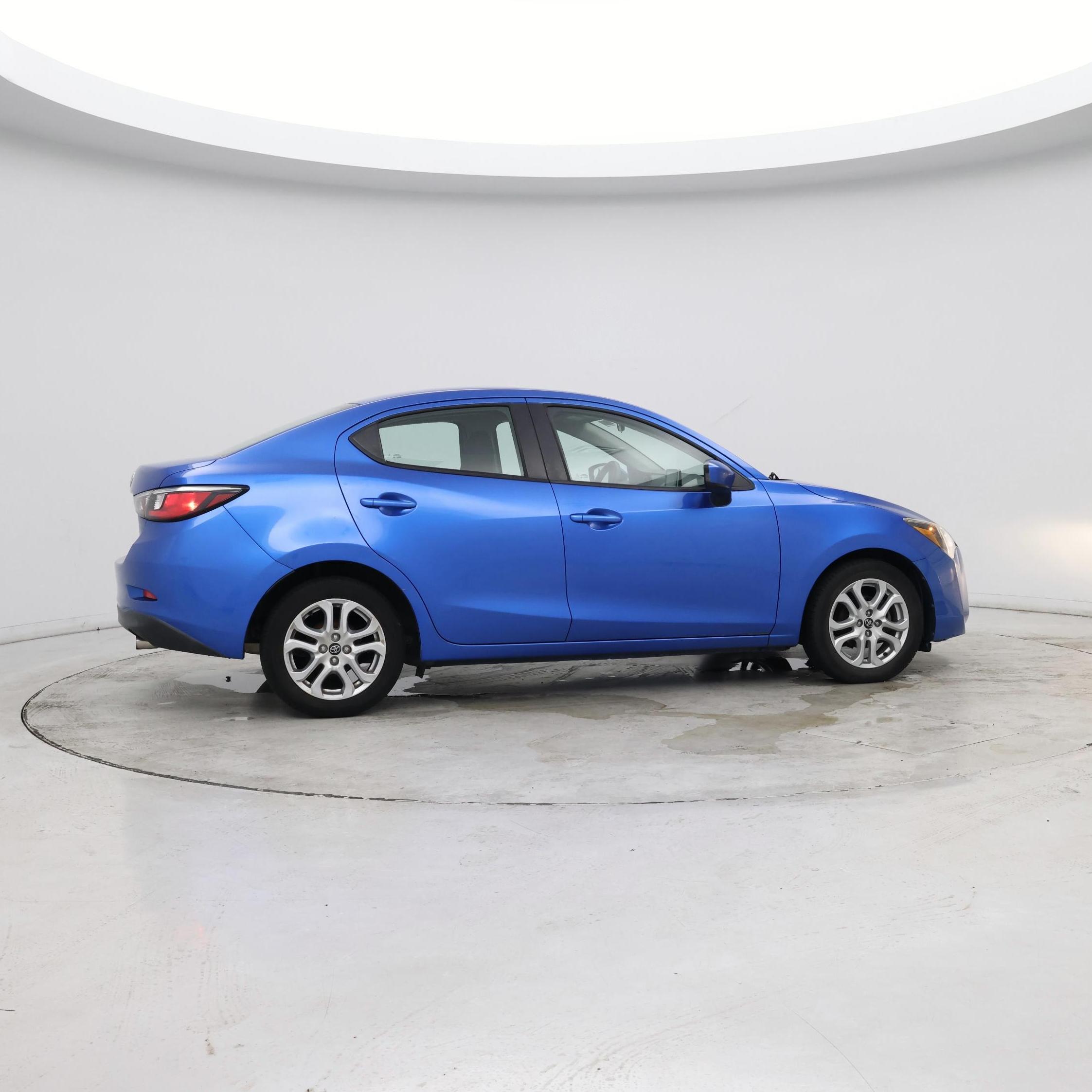 Thumbnail: 2018 Toyota Yaris iA - 8