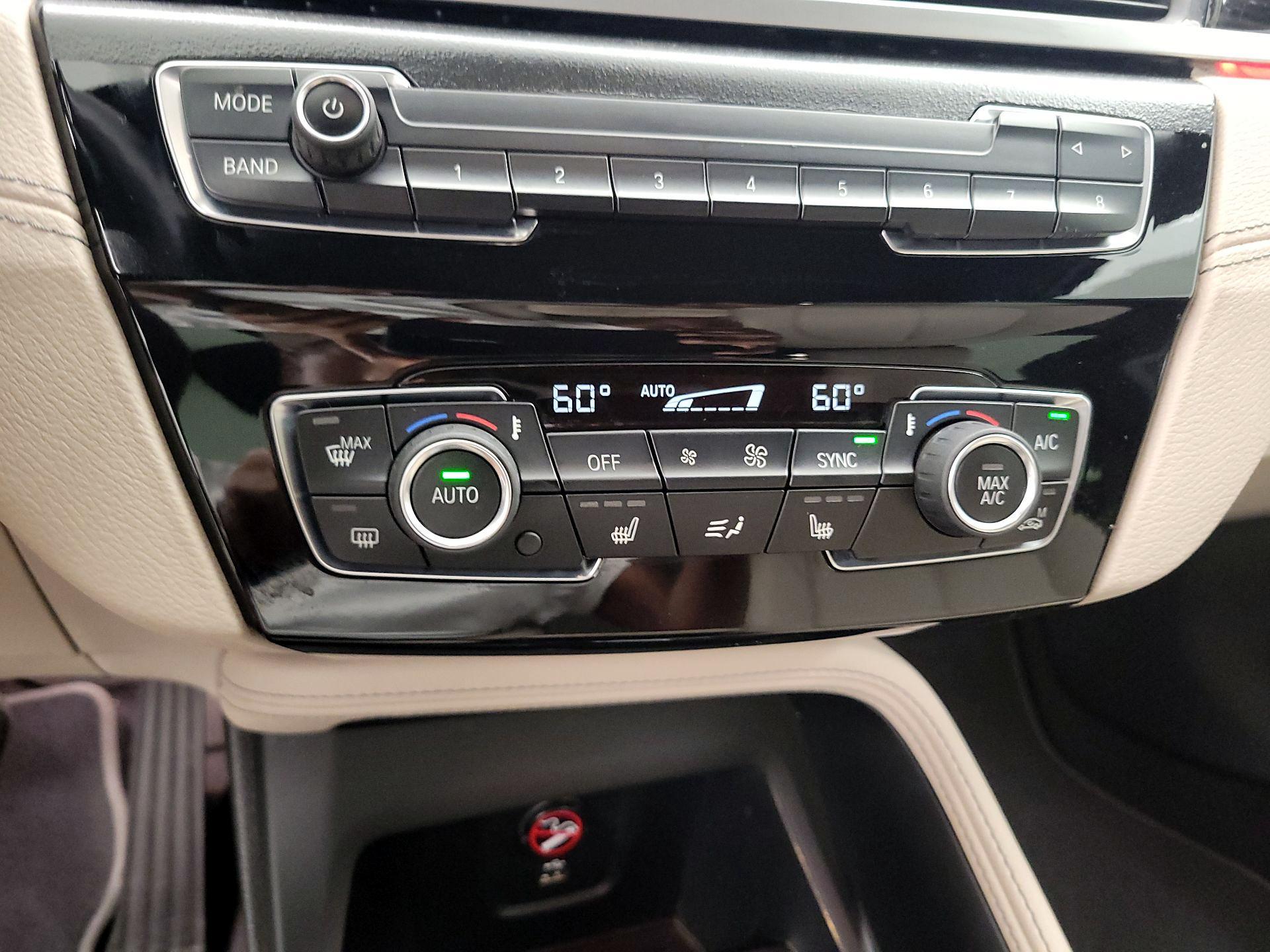 Thumbnail: 2021 BMW X1 - 16