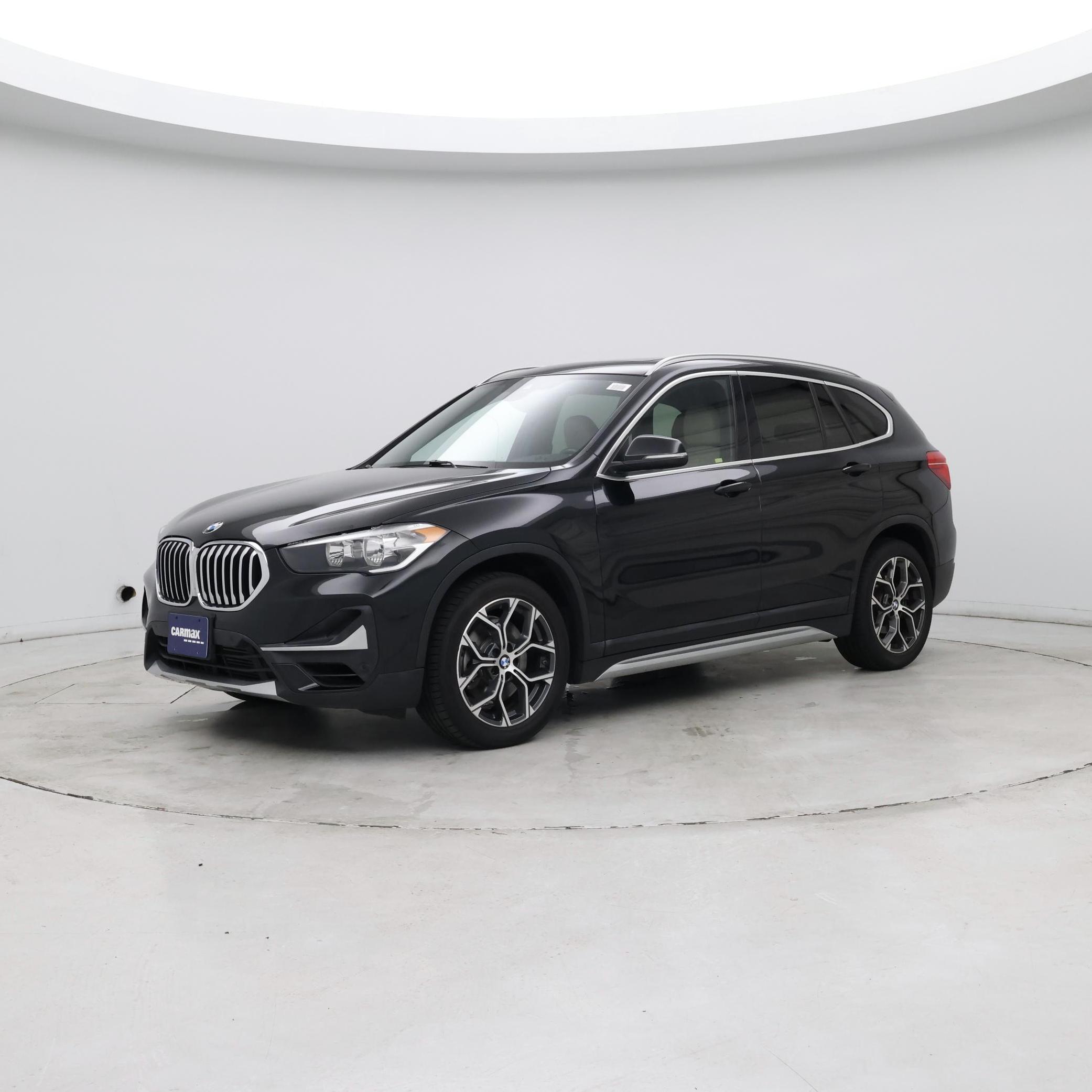 Thumbnail: 2021 BMW X1 - 3
