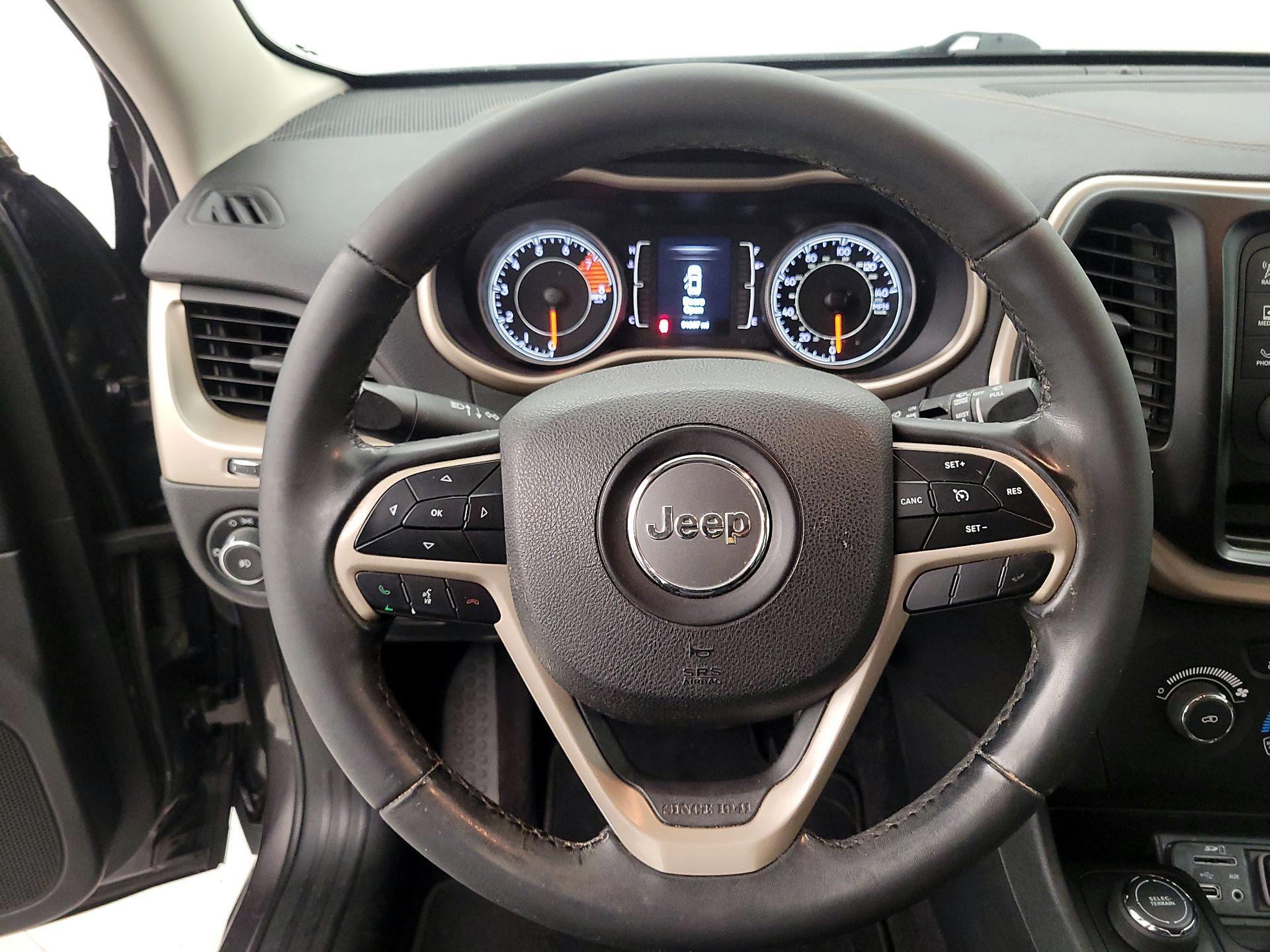 Thumbnail: 2018 Jeep Cherokee - 10