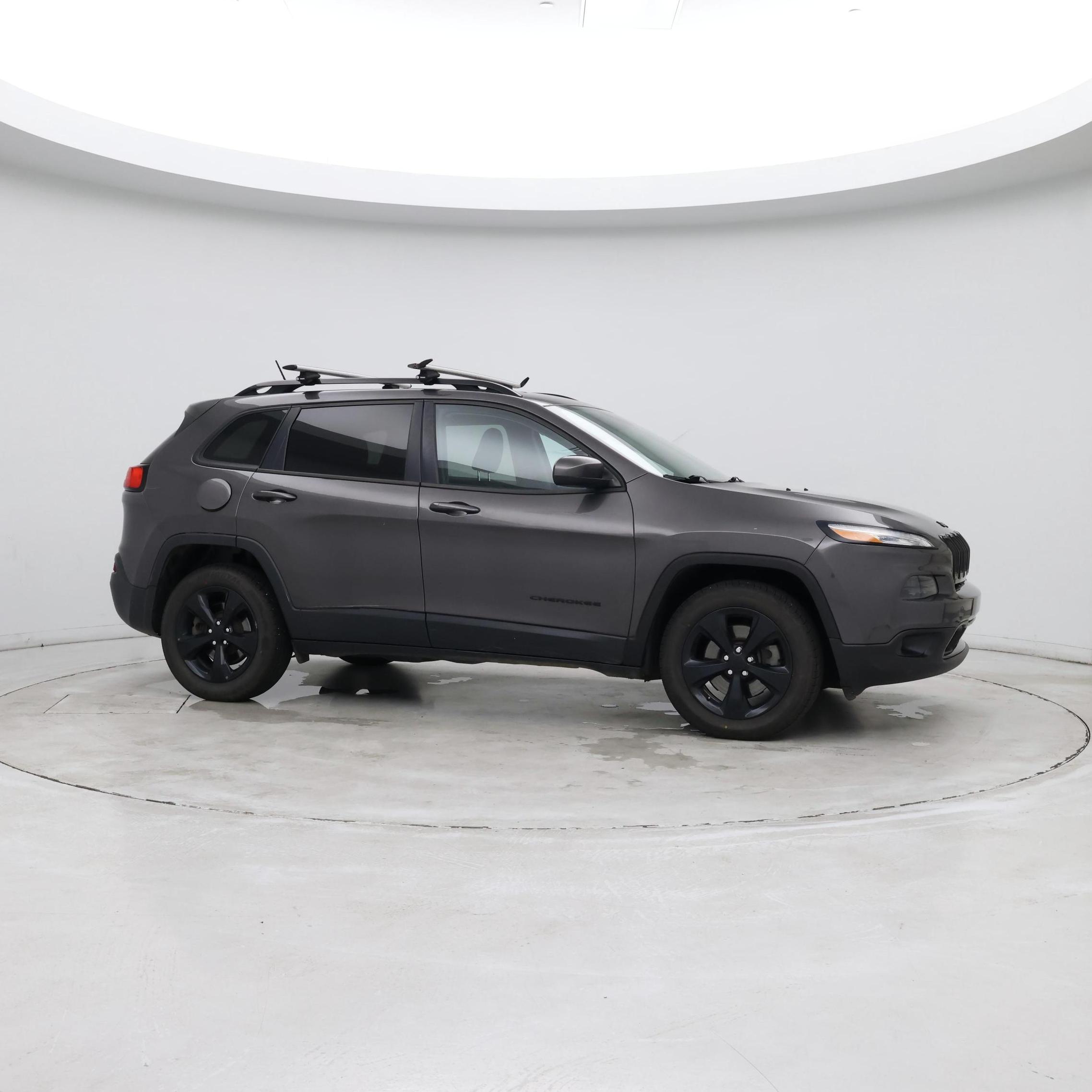 Thumbnail: 2018 Jeep Cherokee - 7
