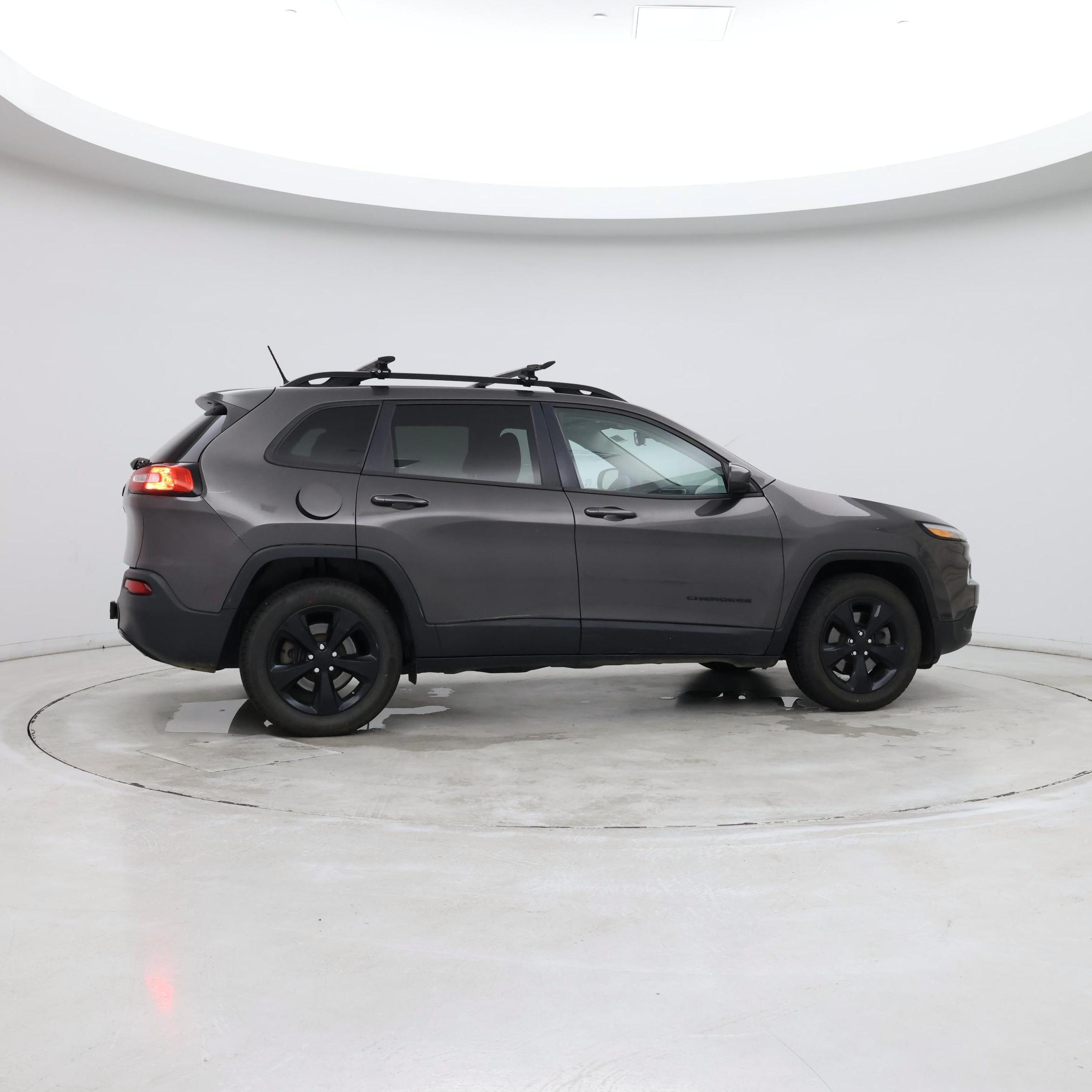 Thumbnail: 2018 Jeep Cherokee - 8