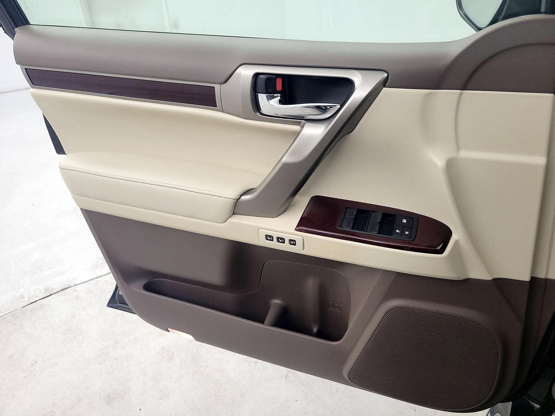 Thumbnail: 2019 Lexus GX - 10