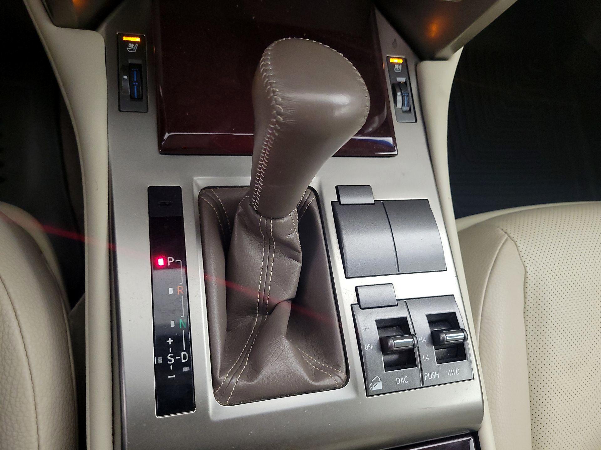 Thumbnail: 2019 Lexus GX - 16