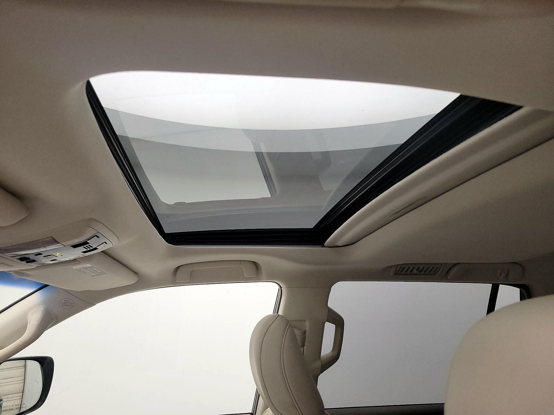 Thumbnail: 2019 Lexus GX - 18