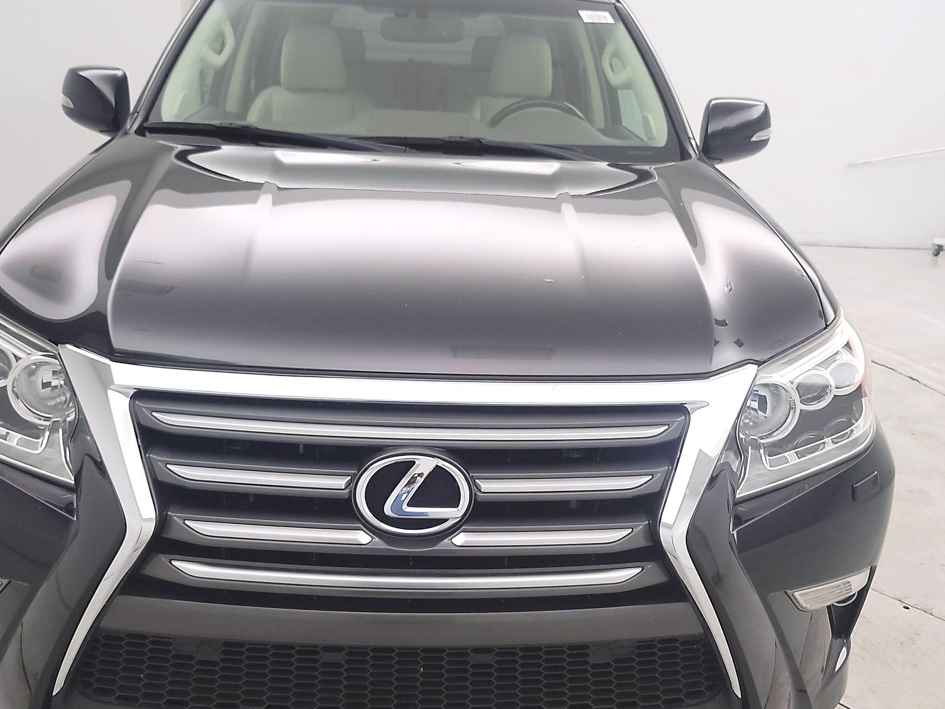 Thumbnail: 2019 Lexus GX - 2