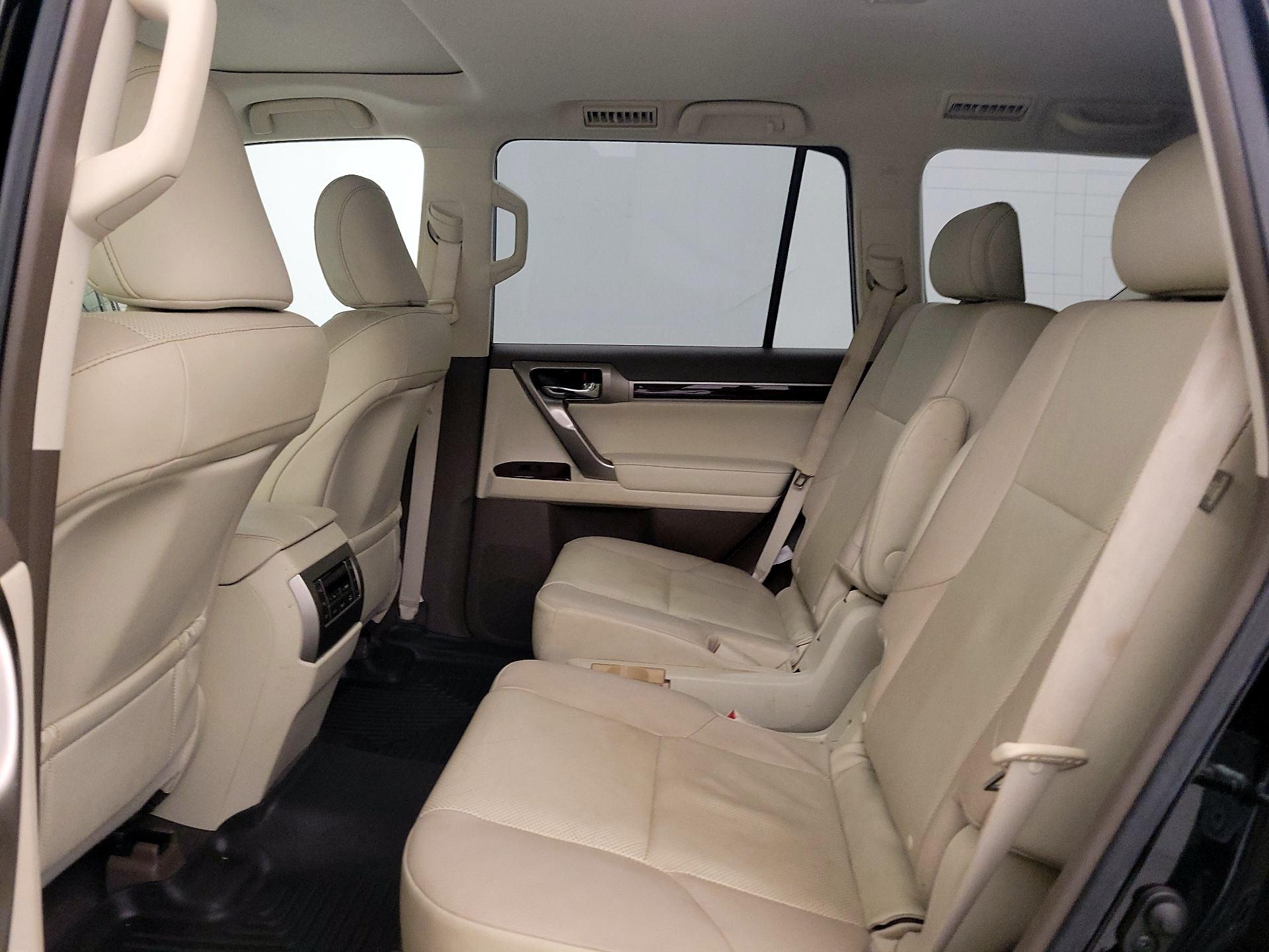 Thumbnail: 2019 Lexus GX - 19