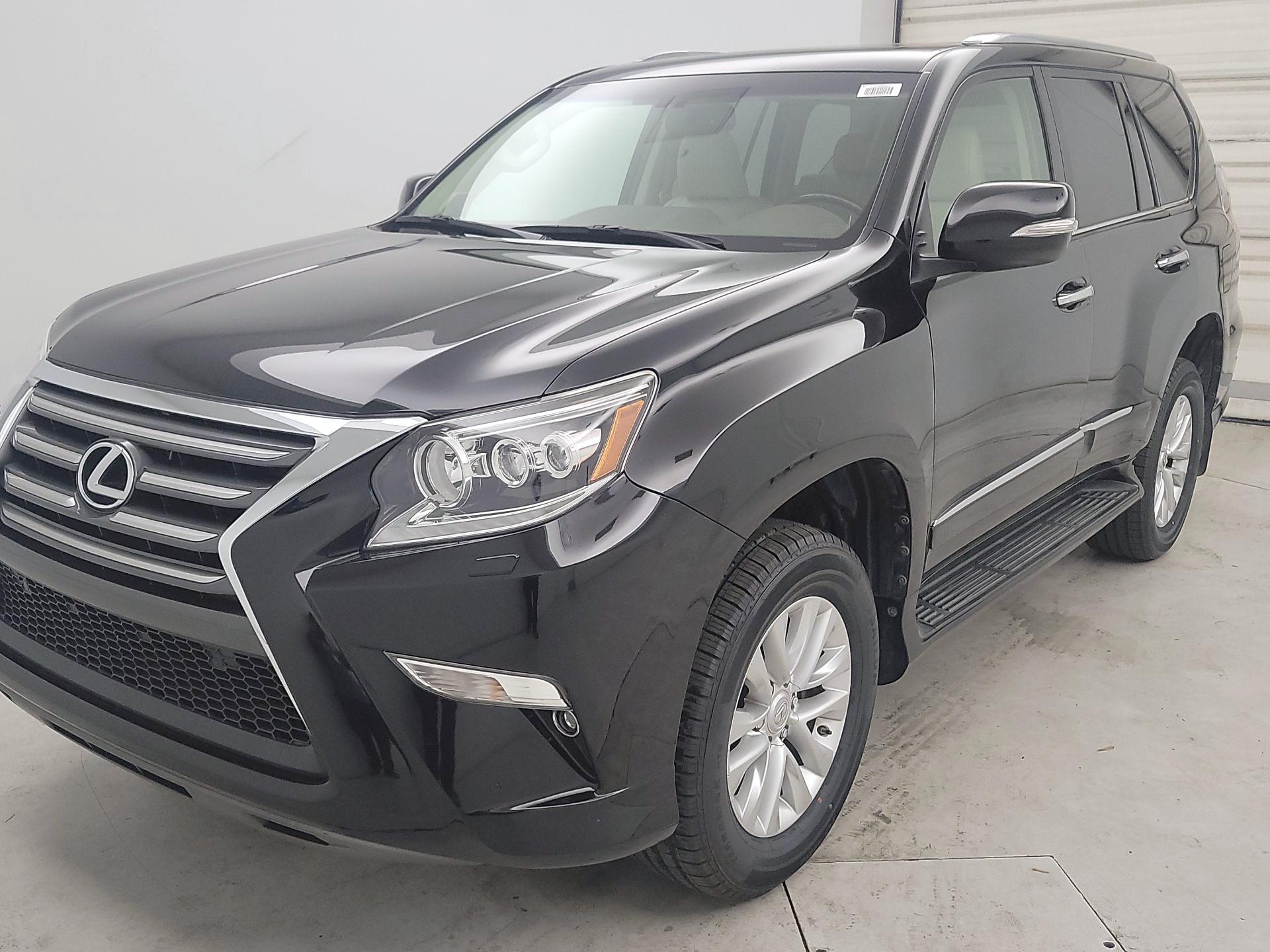 Thumbnail: 2019 Lexus GX - 3