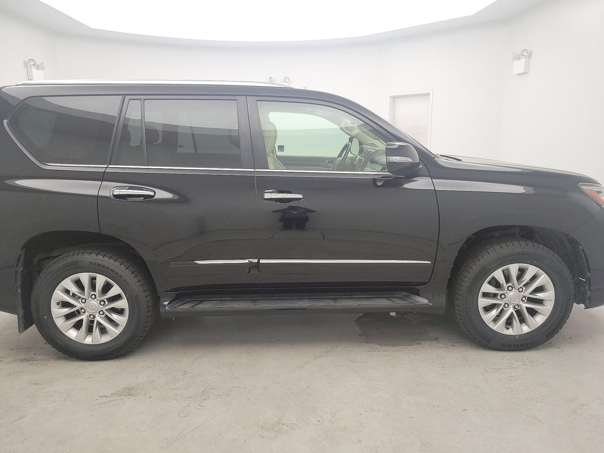 Thumbnail: 2019 Lexus GX - 4