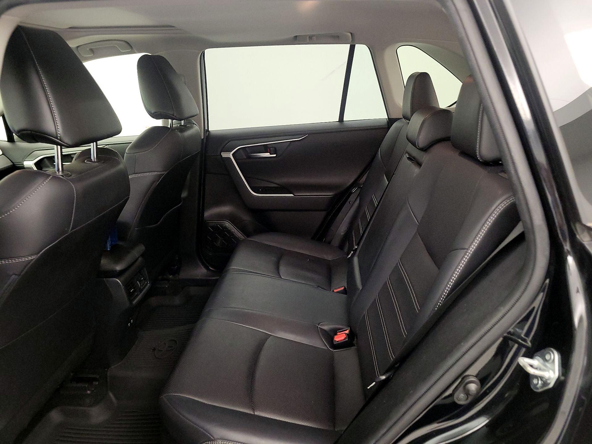 Thumbnail: 2020 Toyota RAV4 - 20