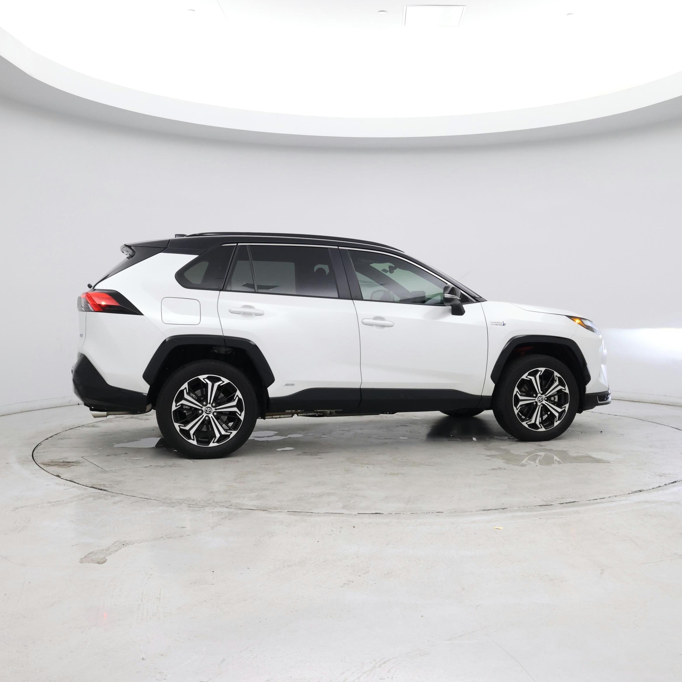 Thumbnail: 2023 Toyota RAV4 - 8
