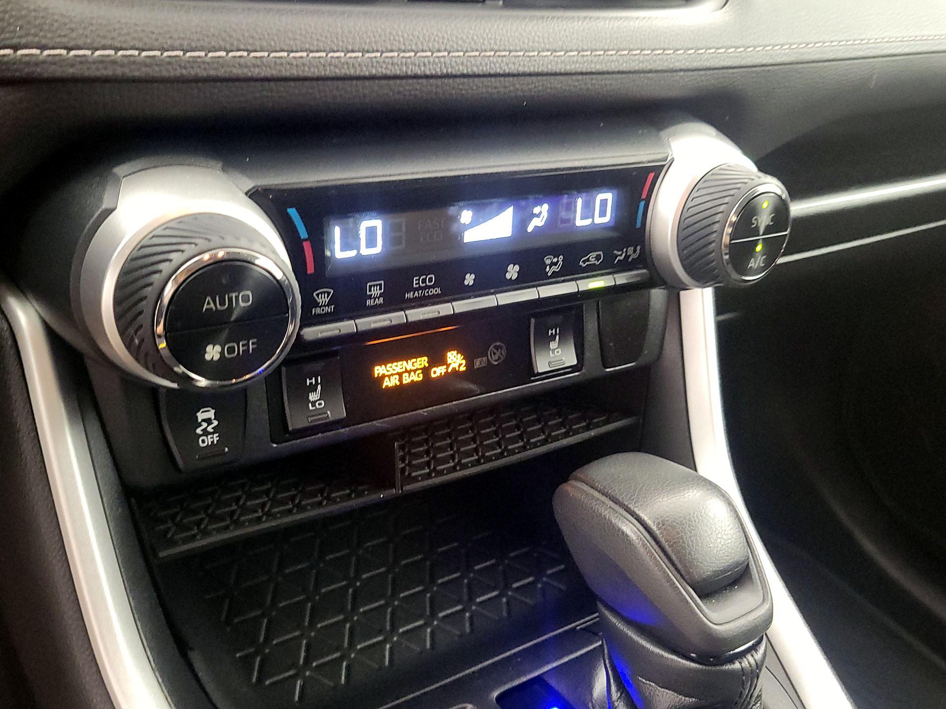 Thumbnail: 2021 Toyota RAV4 - 16