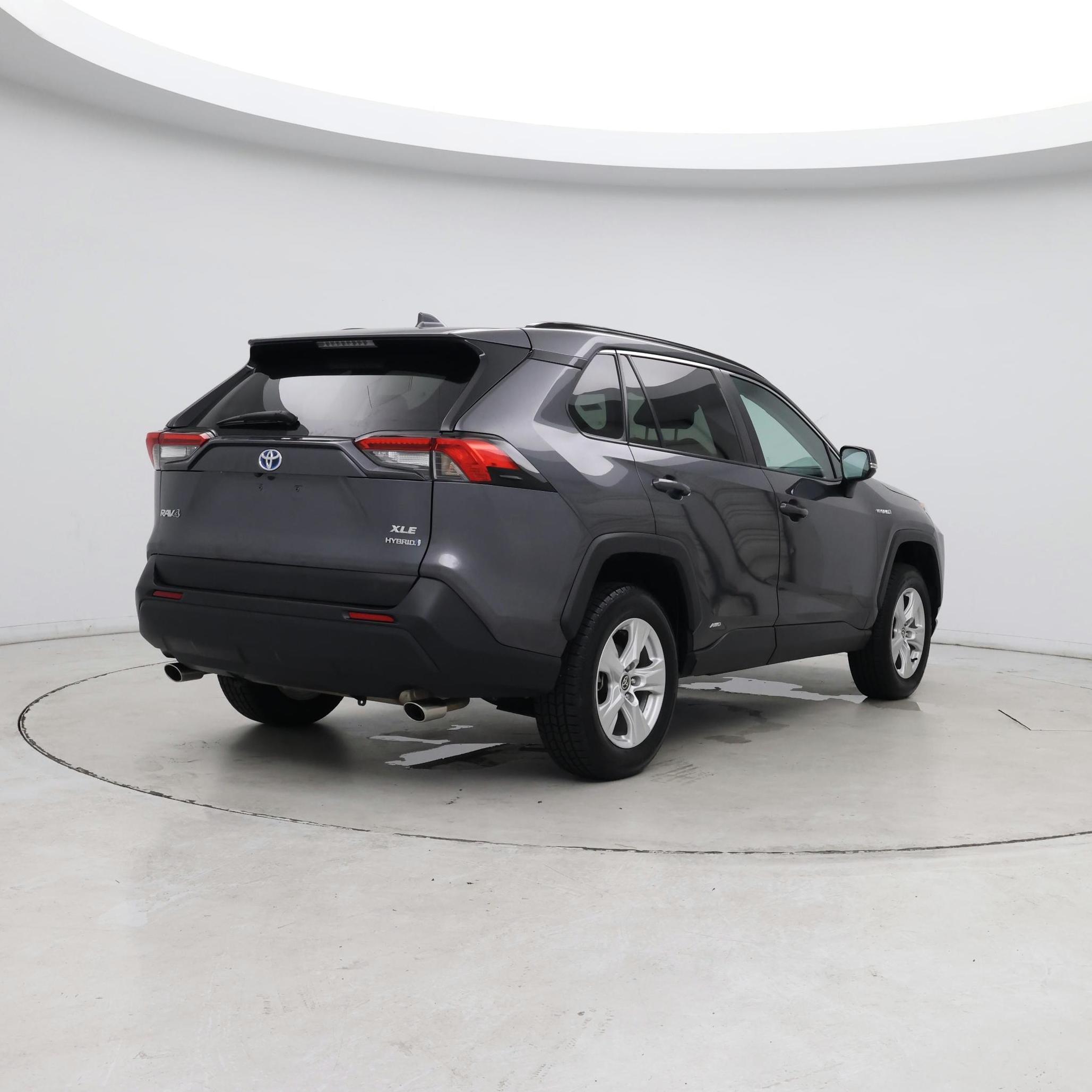 Thumbnail: 2021 Toyota RAV4 - 8
