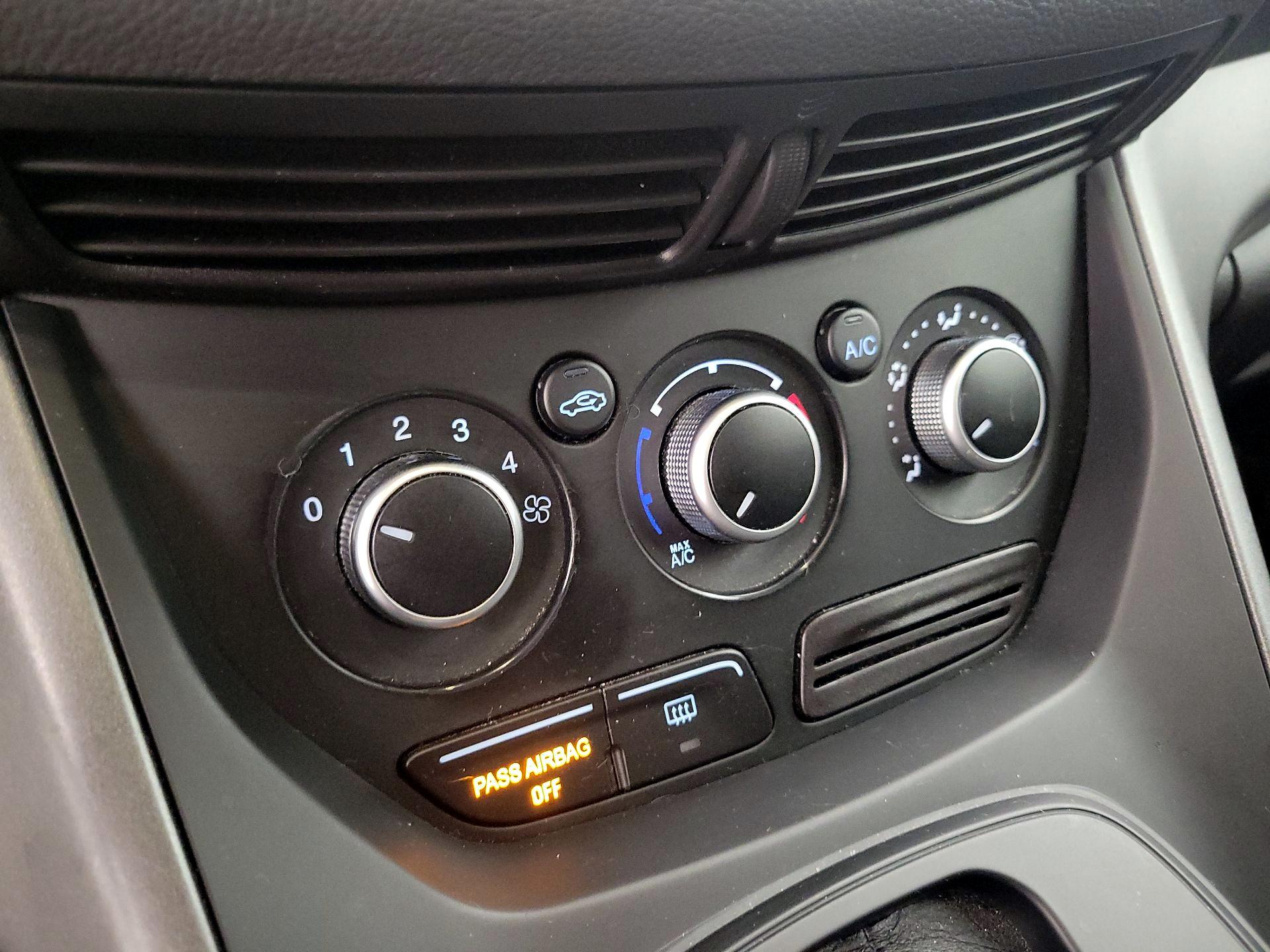 Thumbnail: 2015 Ford Escape - 14