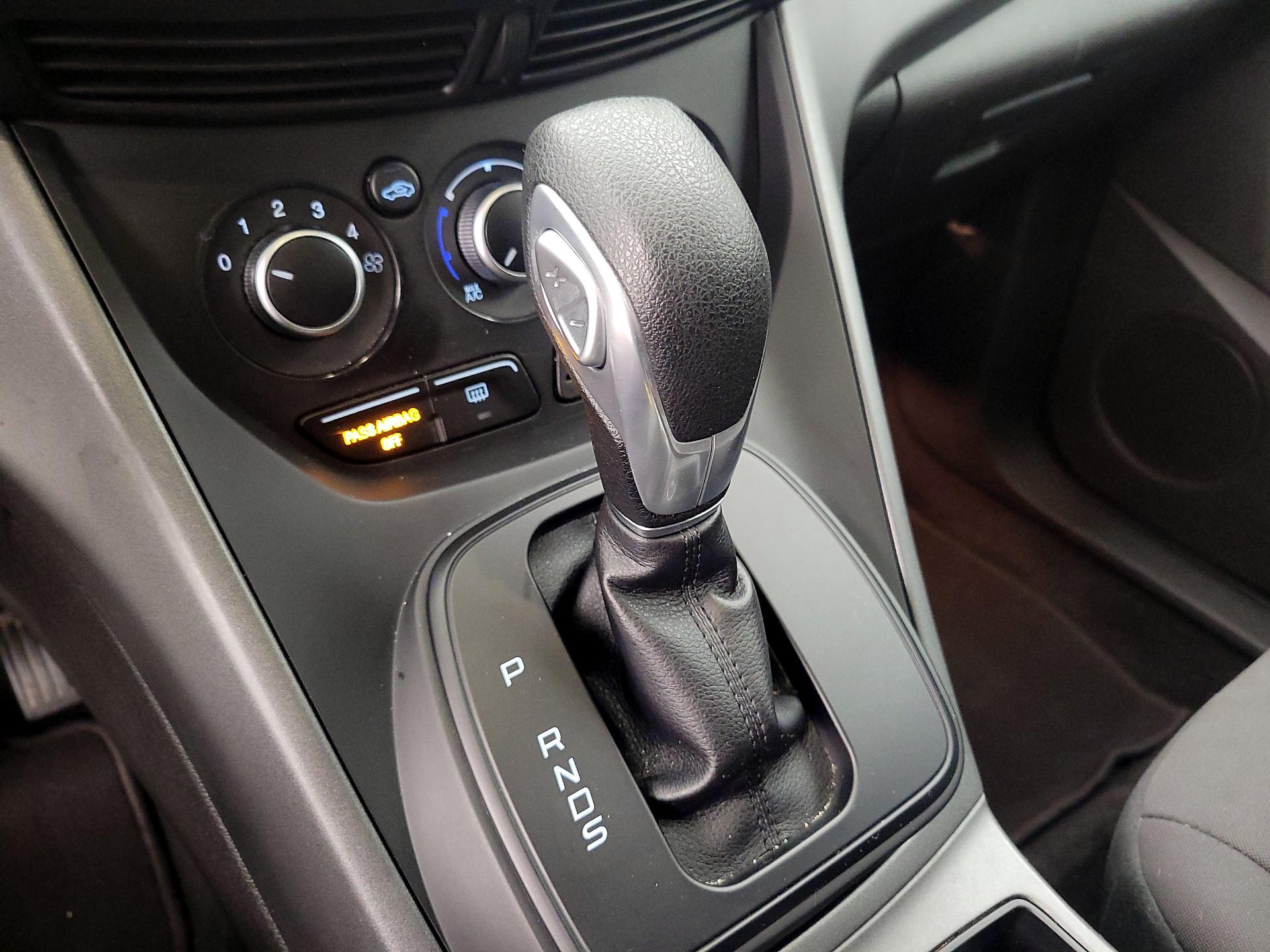 Thumbnail: 2015 Ford Escape - 15