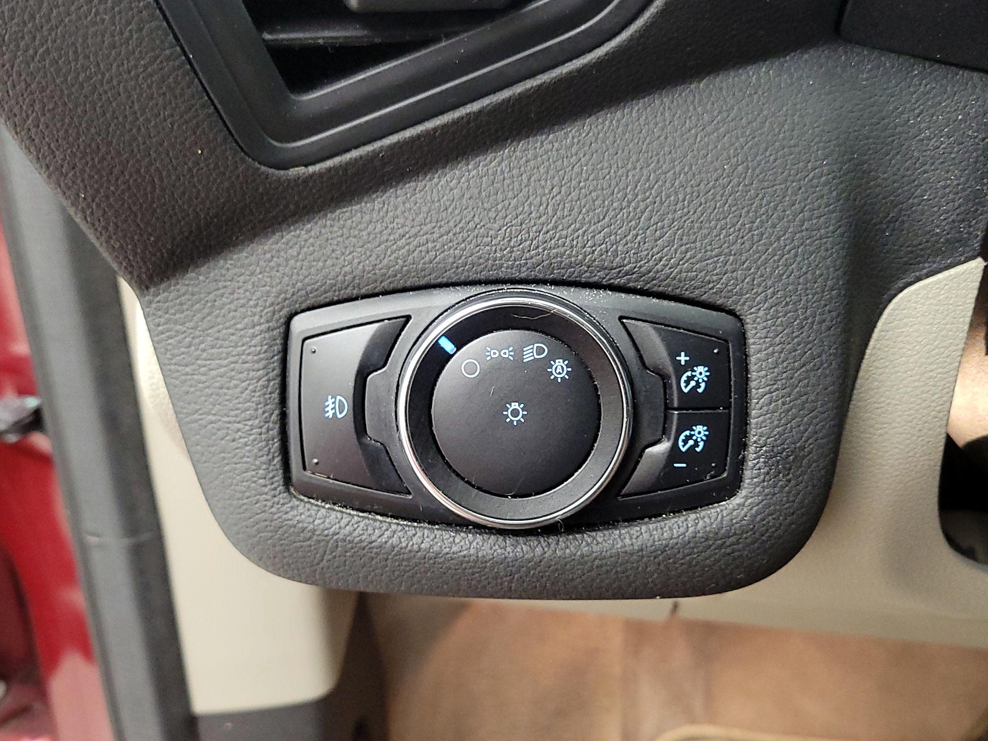 Thumbnail: 2014 Ford Escape - 13