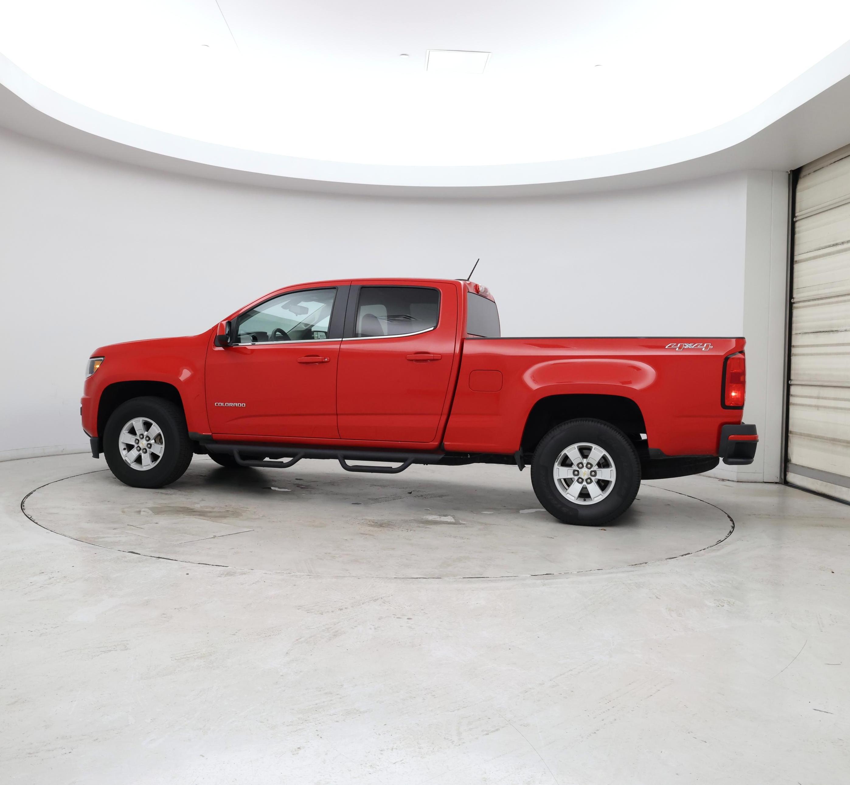 Thumbnail: 2016 Chevrolet Colorado - 3