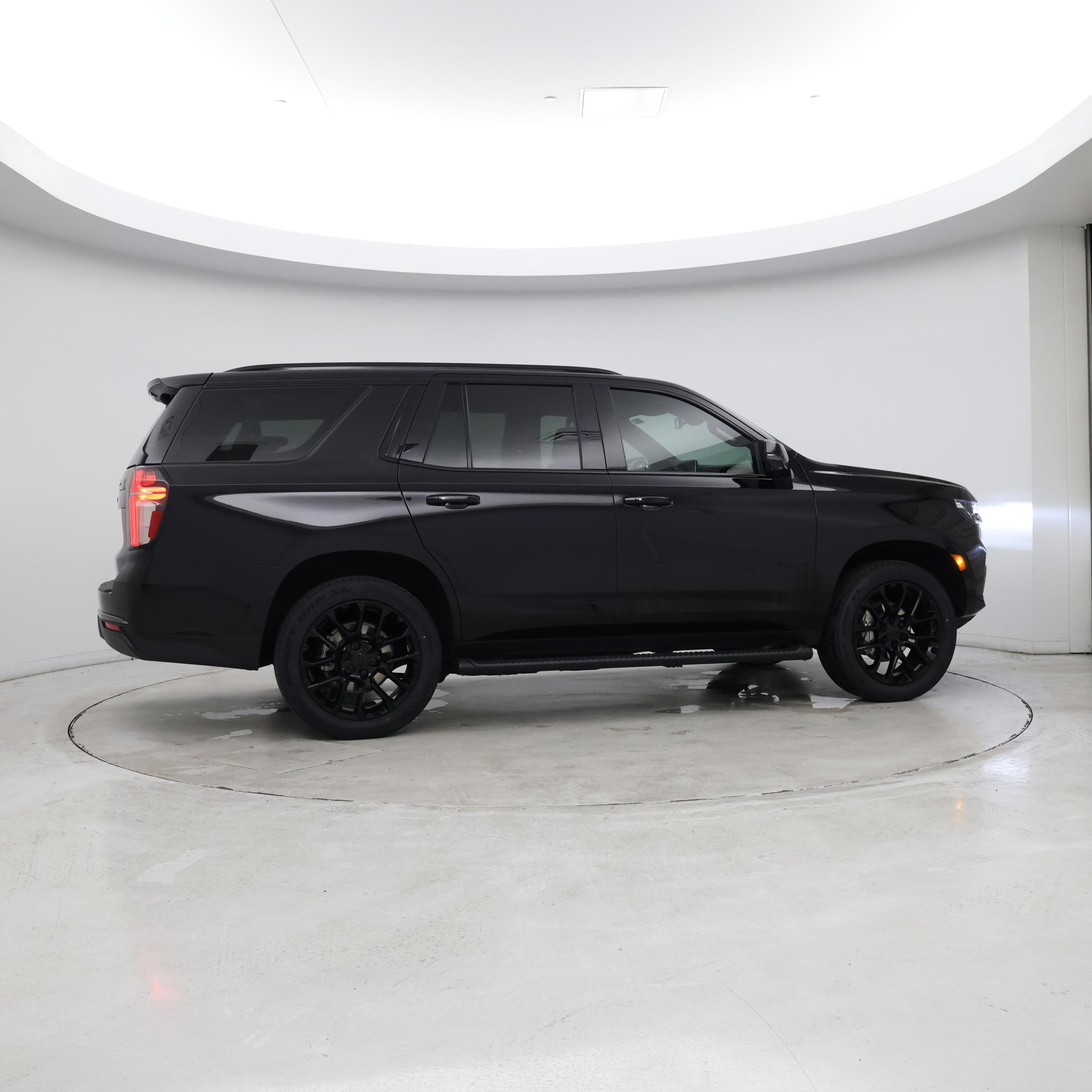 Thumbnail: 2022 Chevrolet Tahoe - 8