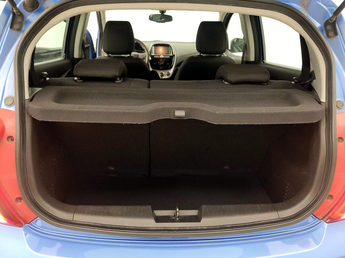 Trunk/Cargo (Seats Up)