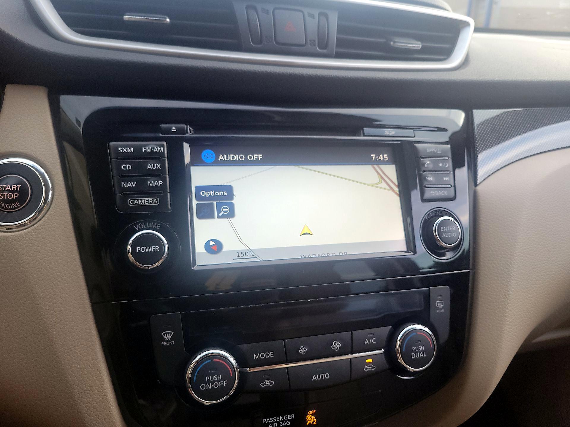 Thumbnail: 2015 Nissan Rogue - 12