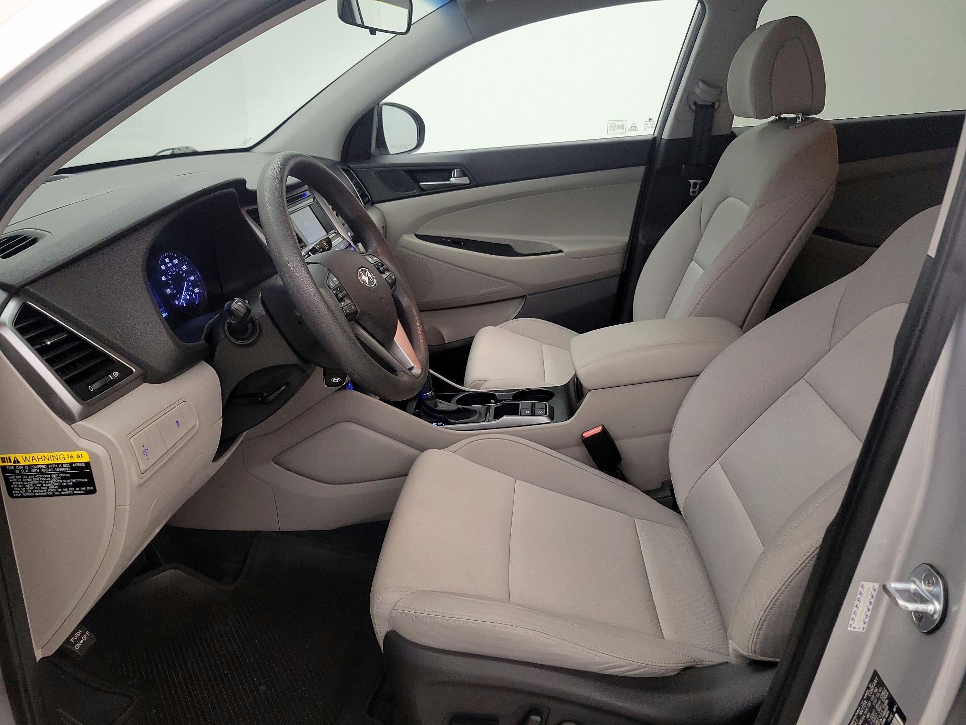 Thumbnail: 2017 Hyundai Tucson - 9
