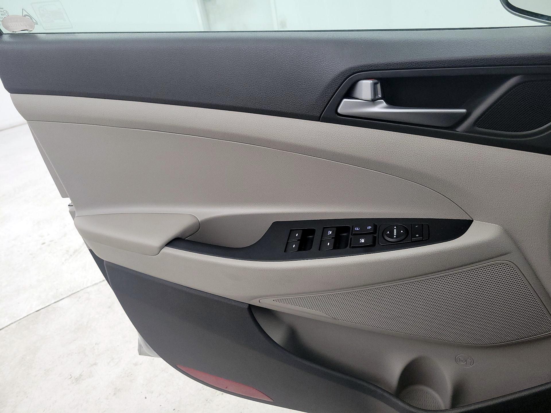 Thumbnail: 2017 Hyundai Tucson - 10