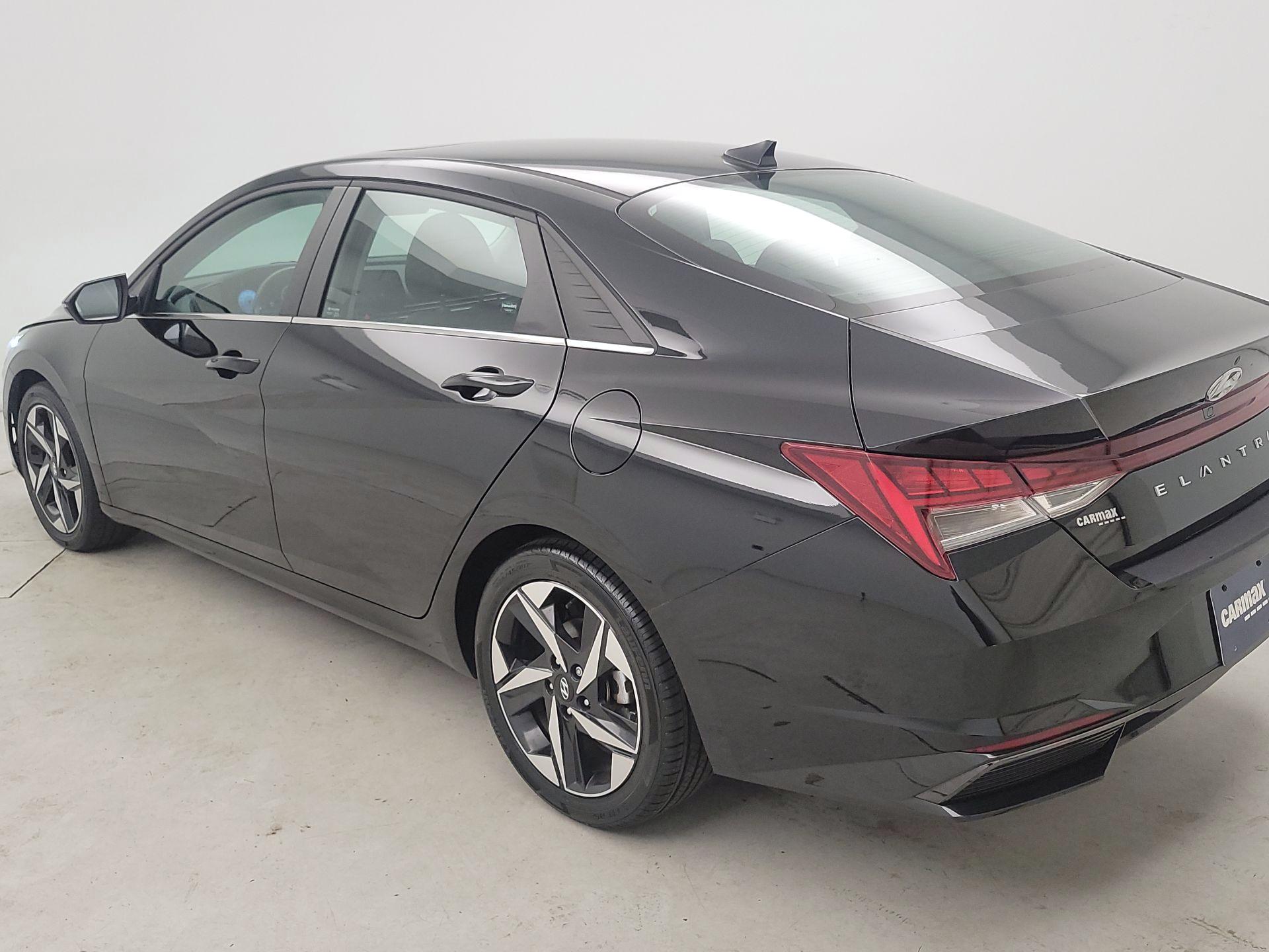 Thumbnail: 2023 Hyundai Elantra - 7