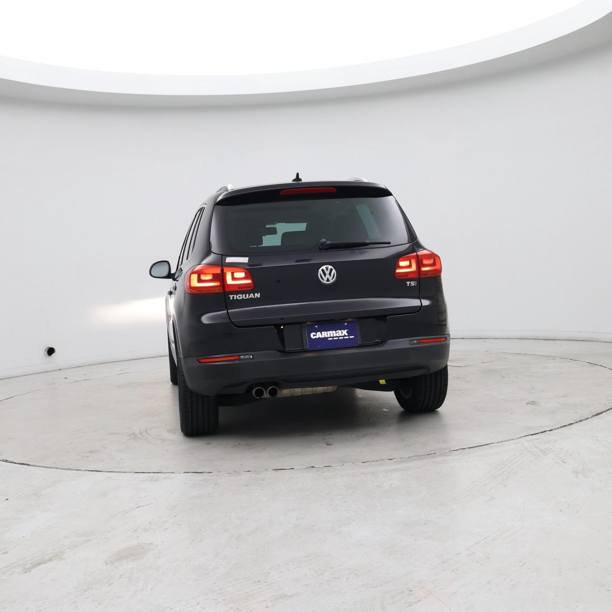 Thumbnail: 2017 Volkswagen Tiguan - 6